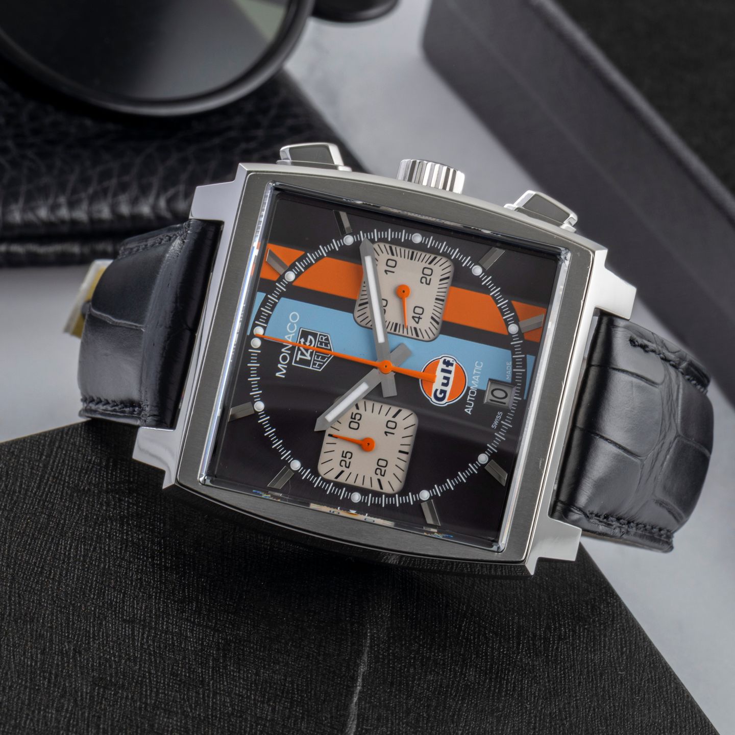 TAG Heuer Monaco Calibre 12 CAW2113 (2010) - Multi-colour dial 39 mm Steel case (2/8)