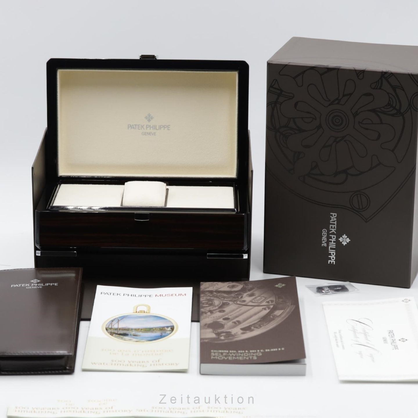 Patek Philippe Calatrava 6007G-011 (Unknown (random serial)) - Black dial 40 mm White Gold case (7/8)