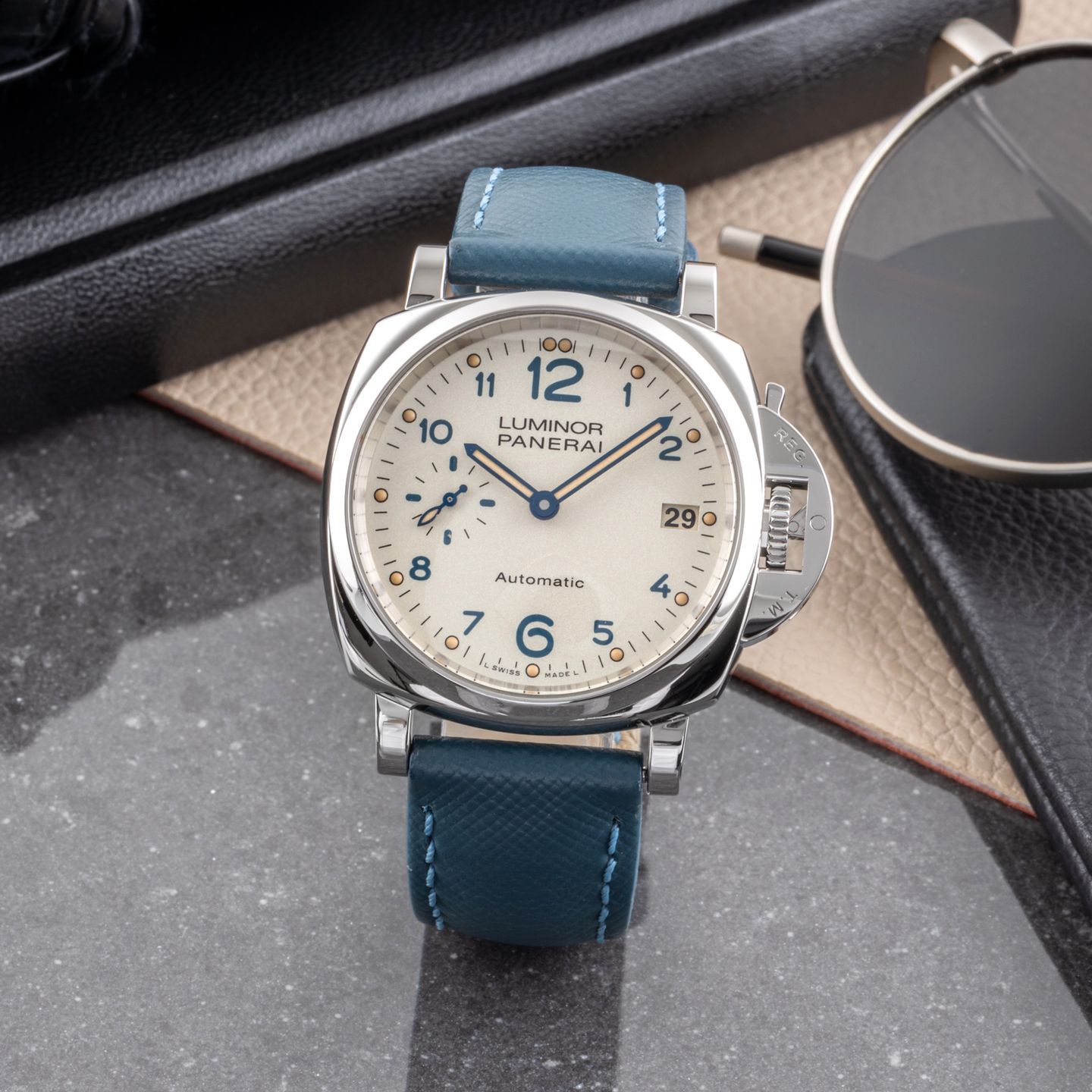 Panerai Luminor Due PAM00903 (Unknown (random serial)) - White dial 38 mm Steel case (1/8)