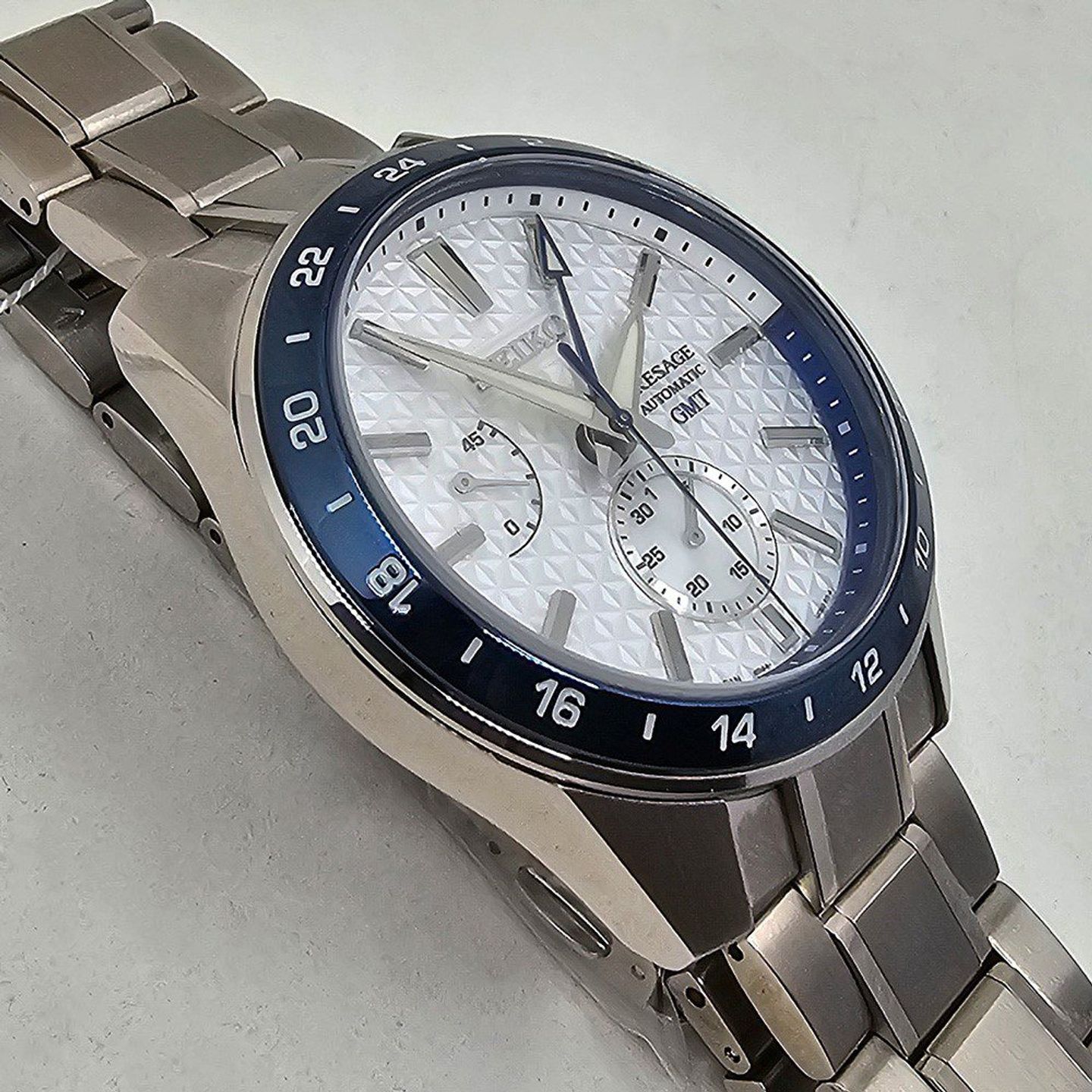 Seiko Presage SPB223J1 (2025) - Silver dial 42 mm Steel case (4/8)