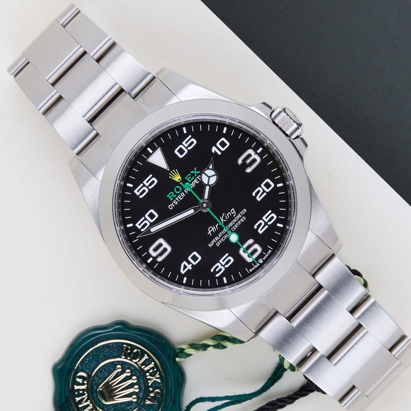 Rolex Air-King 126900 (2024) - Black dial 40 mm Steel case (1/8)
