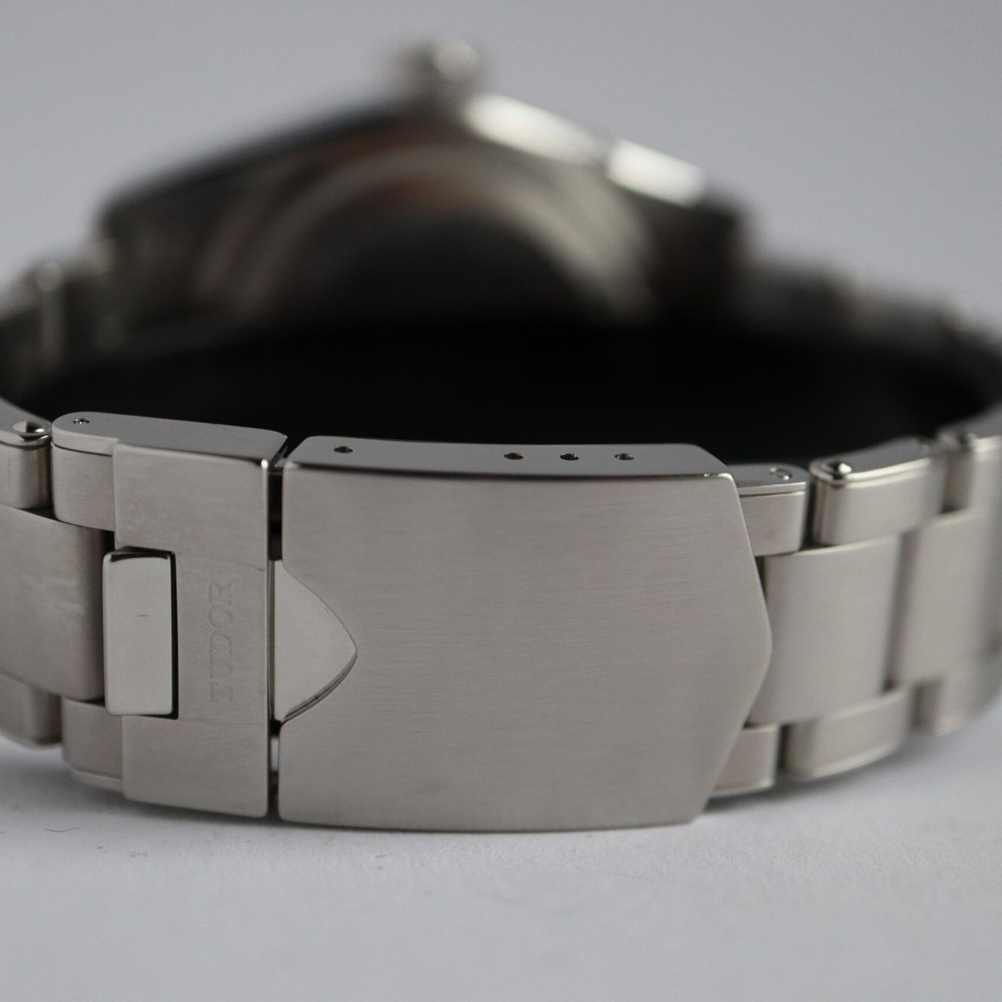 Tudor Black Bay GMT 79830RB (2022) - Black dial 41 mm Steel case (5/8)