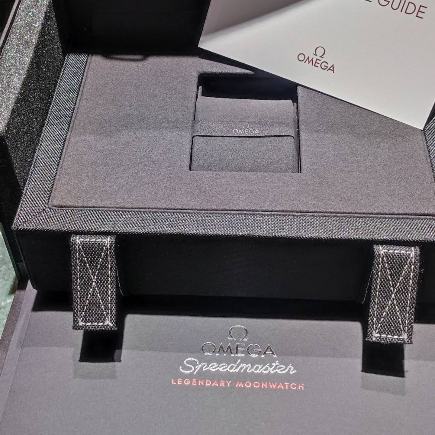 Omega Speedmaster Professional Moonwatch 310.30.42.50.01.002 (2026) - Black dial 42 mm Steel case (6/6)