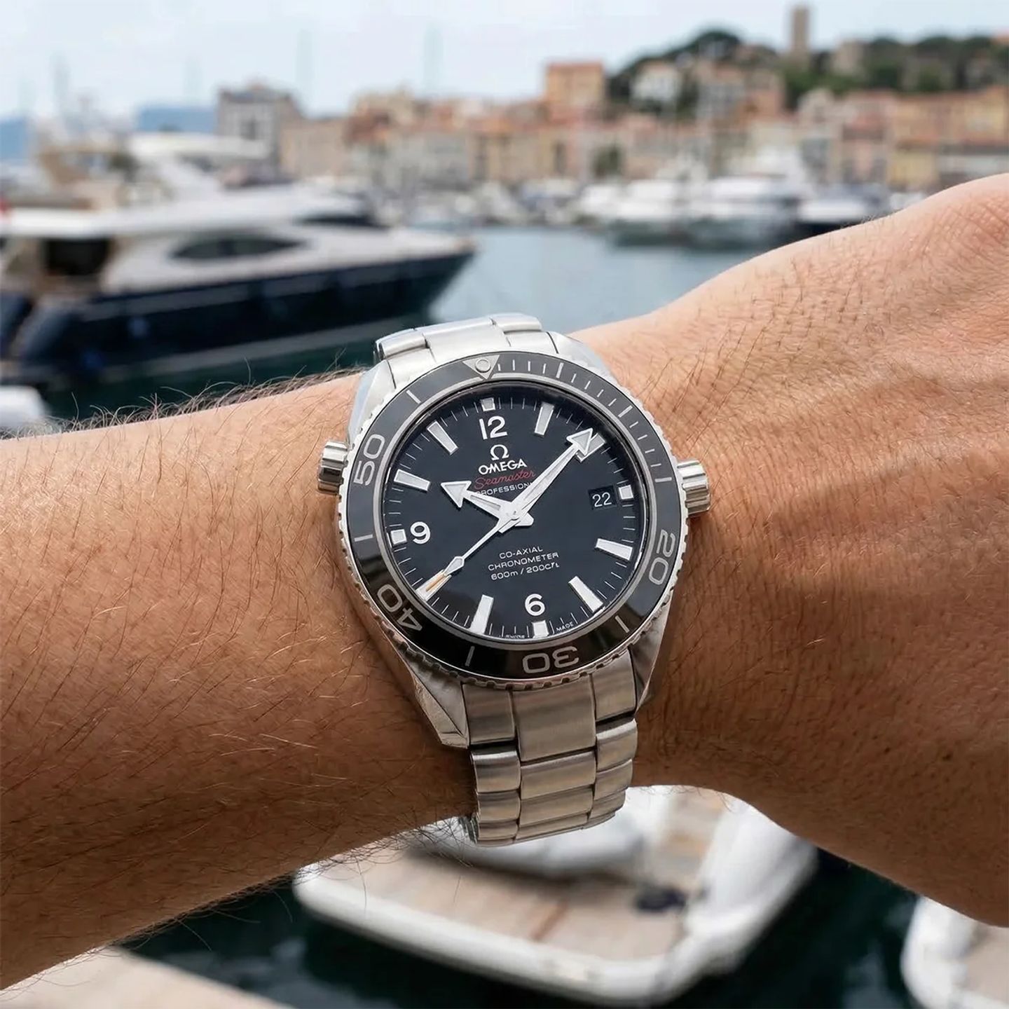 Omega Seamaster Planet Ocean 232.30.42.21.01.001 (2012) - Zwart wijzerplaat 42mm Staal (2/8)