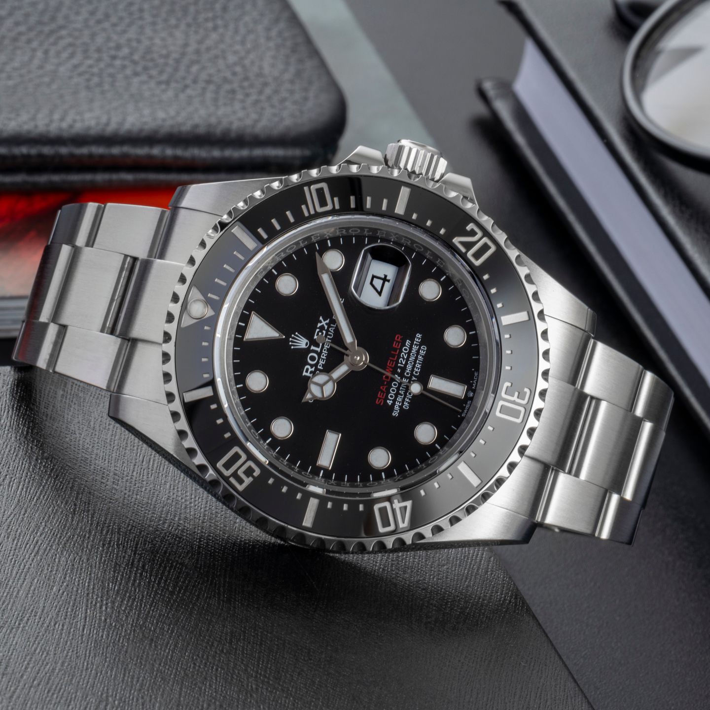 Rolex Sea-Dweller 126600 (Onbekend (willekeurig serienummer)) - Zwart wijzerplaat 43mm Staal (2/8)