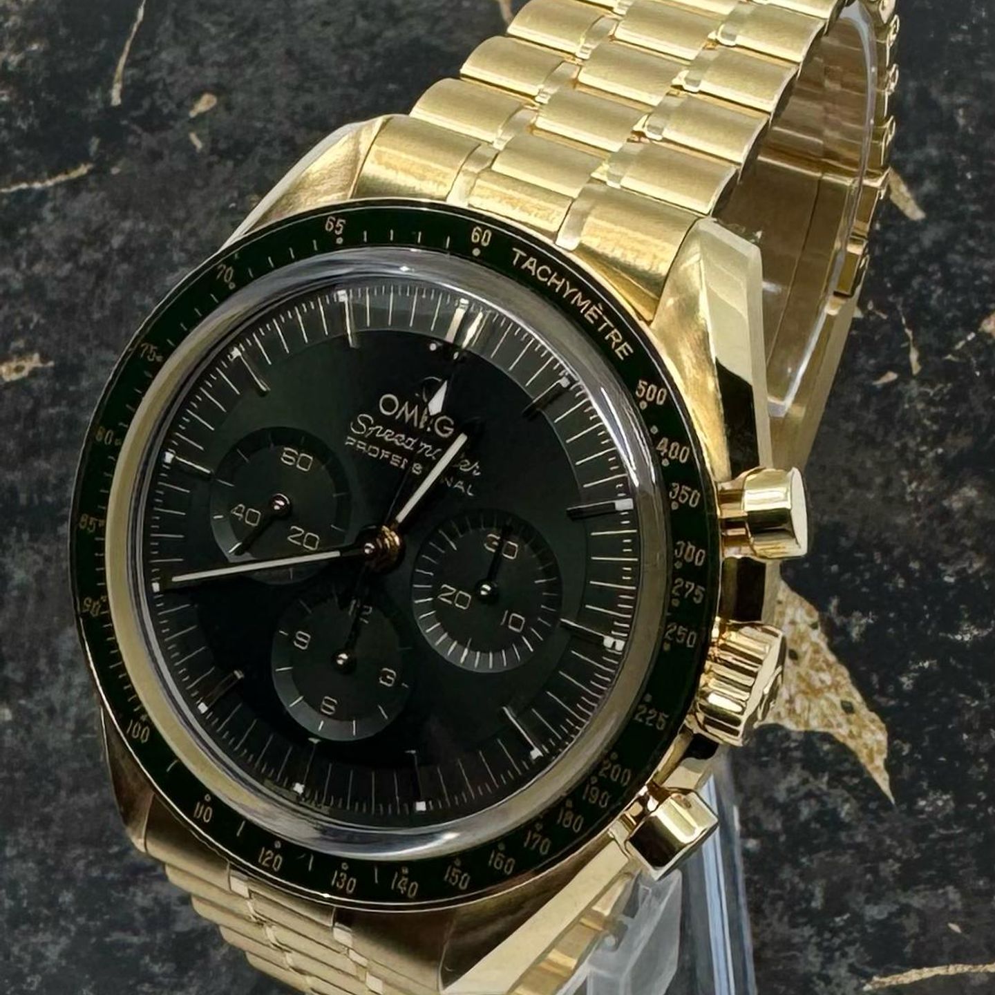 Omega Speedmaster Professional Moonwatch 310.60.42.50.10.001 (2026) - Groen wijzerplaat 42mm Geelgoud (5/8)