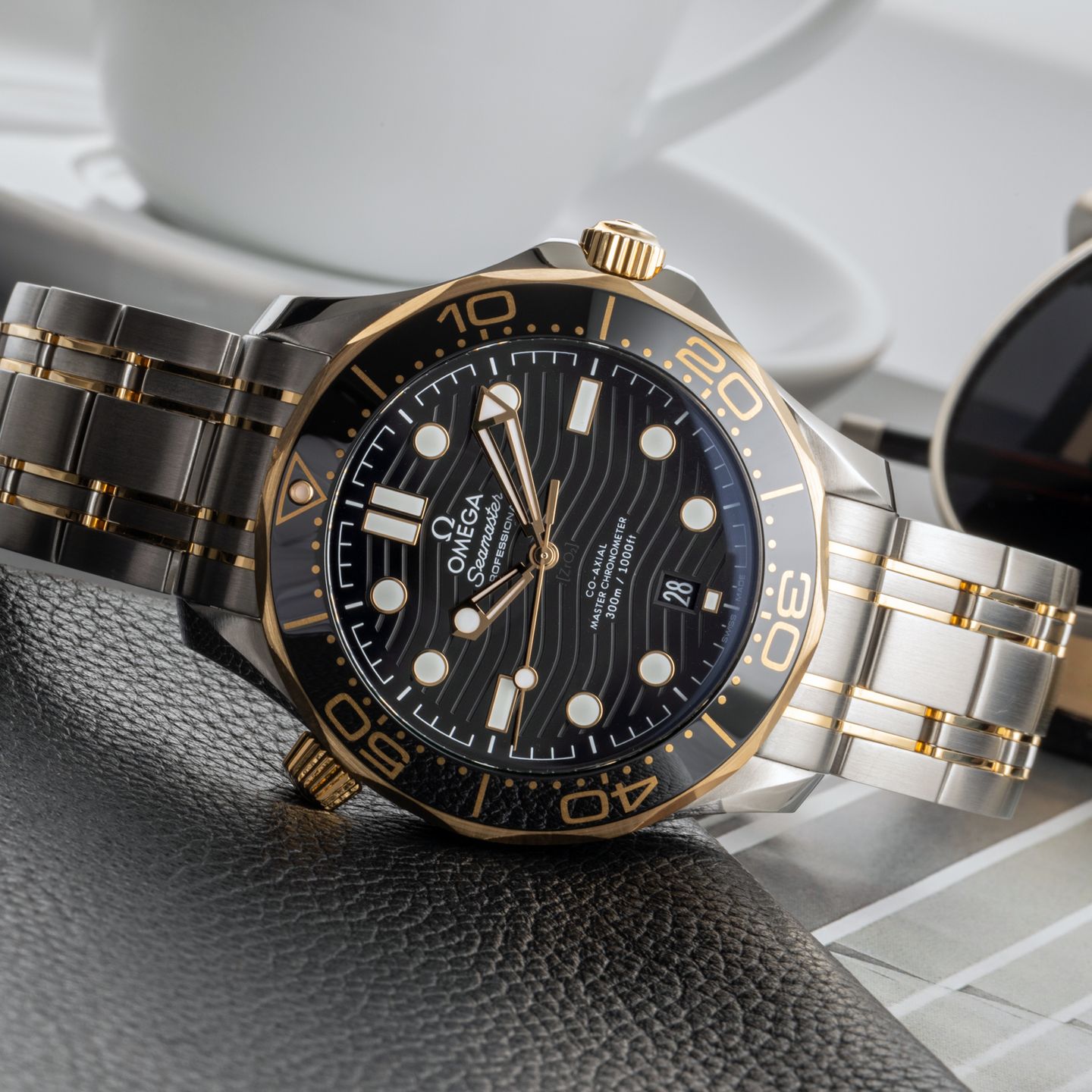 Omega Seamaster Diver 300 M 210.20.42.20.01.002 (2022) - Black dial 42 mm Steel case (2/8)