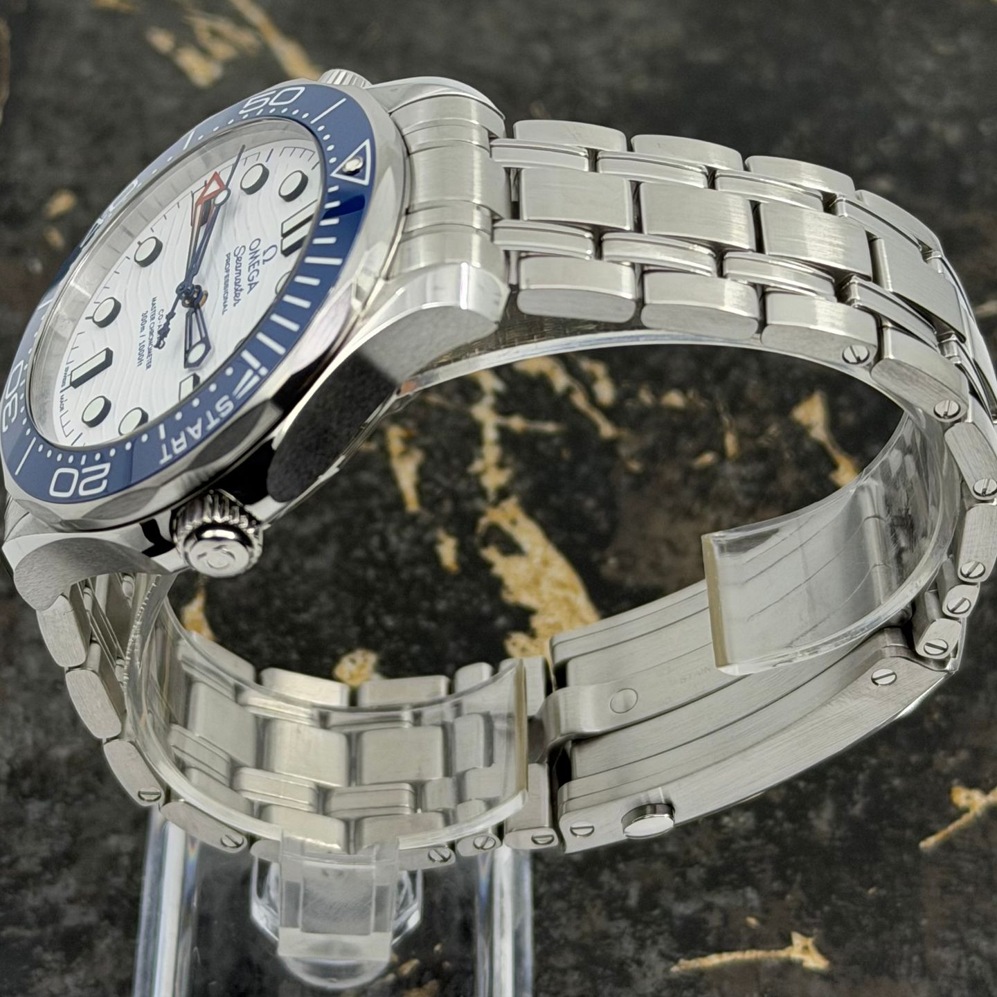 Omega Seamaster Diver 300 M 210.30.42.20.04.002 - (5/8)