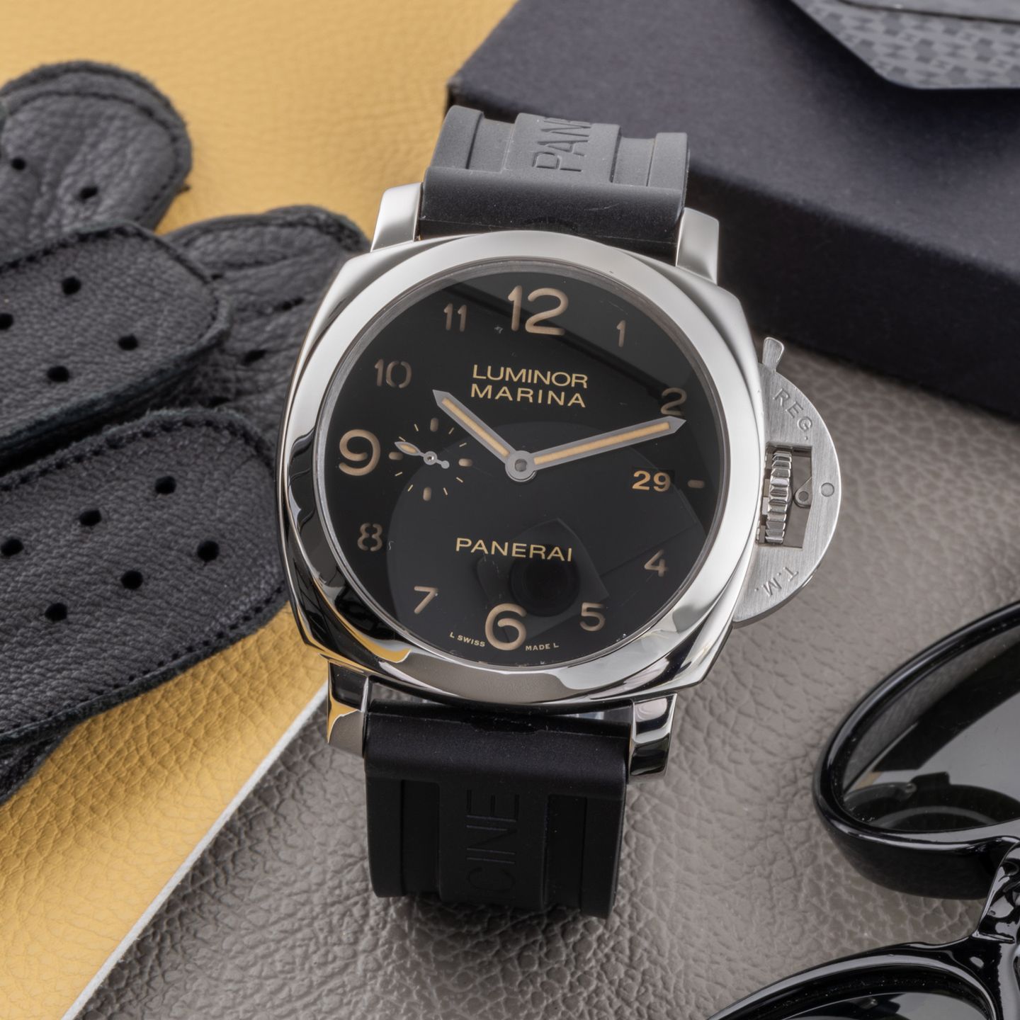 Panerai Luminor Marina 1950 3 Days Automatic PAM00359 (2011) - Zwart wijzerplaat 44mm Staal (1/8)