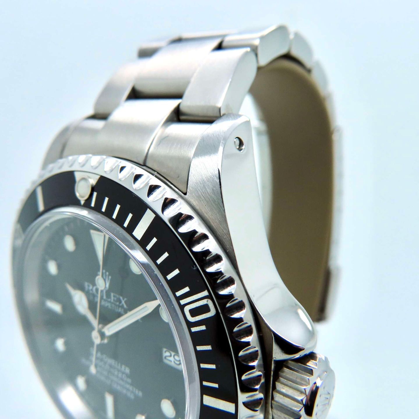 Rolex Sea-Dweller 4000 16600 (2001) - Black dial 40 mm Steel case (3/8)