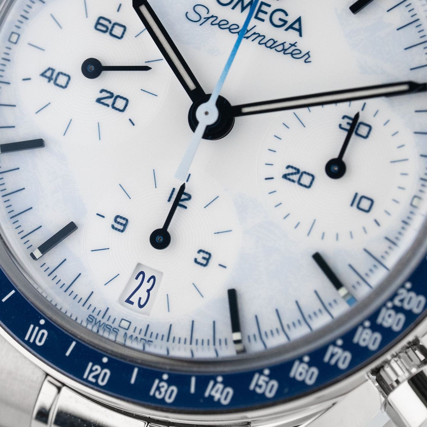 Omega Speedmaster Date 522.30.38.50.04.001 (2026) - Wit wijzerplaat 38mm Staal (4/8)