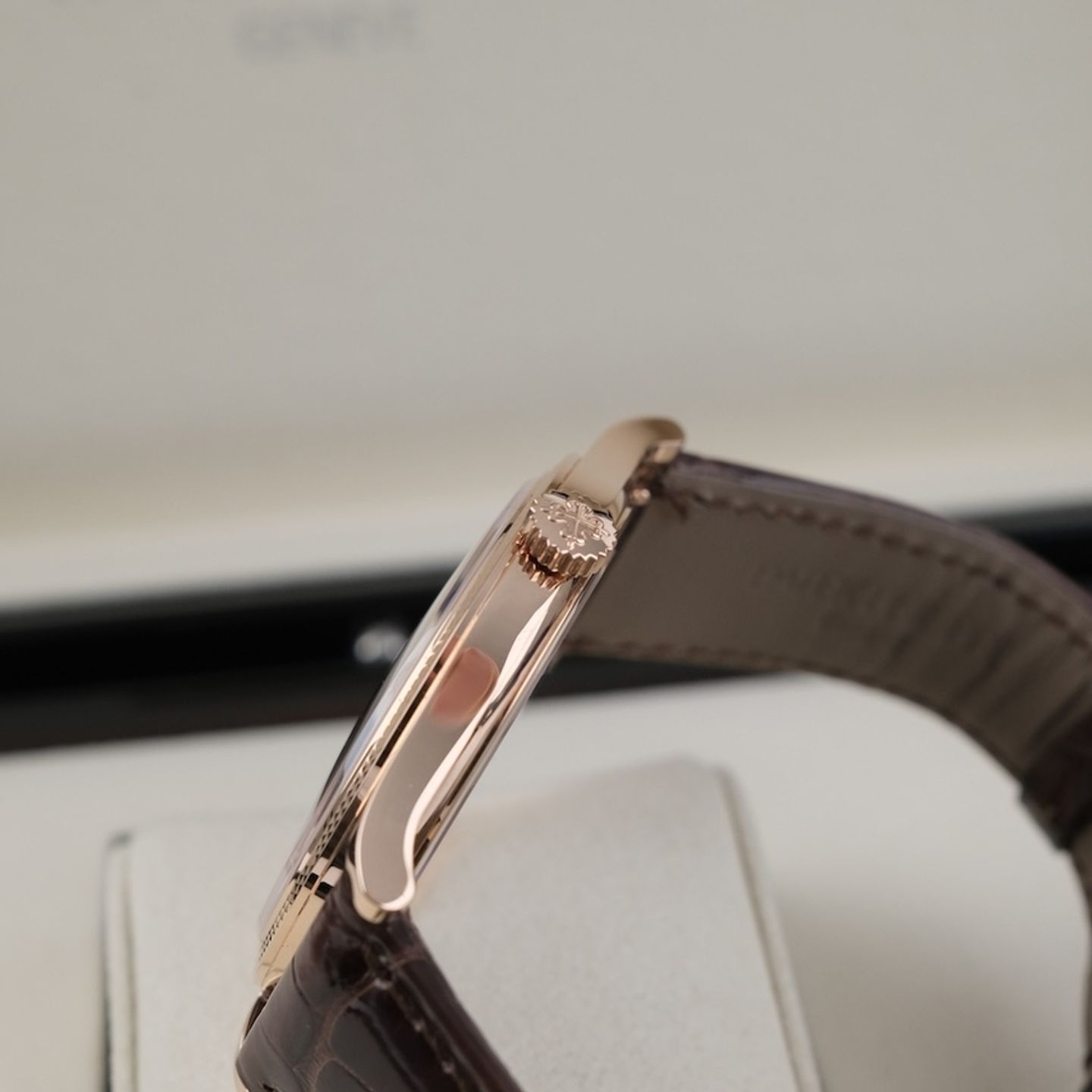 Patek Philippe Calatrava 6119R-001 - (7/8)