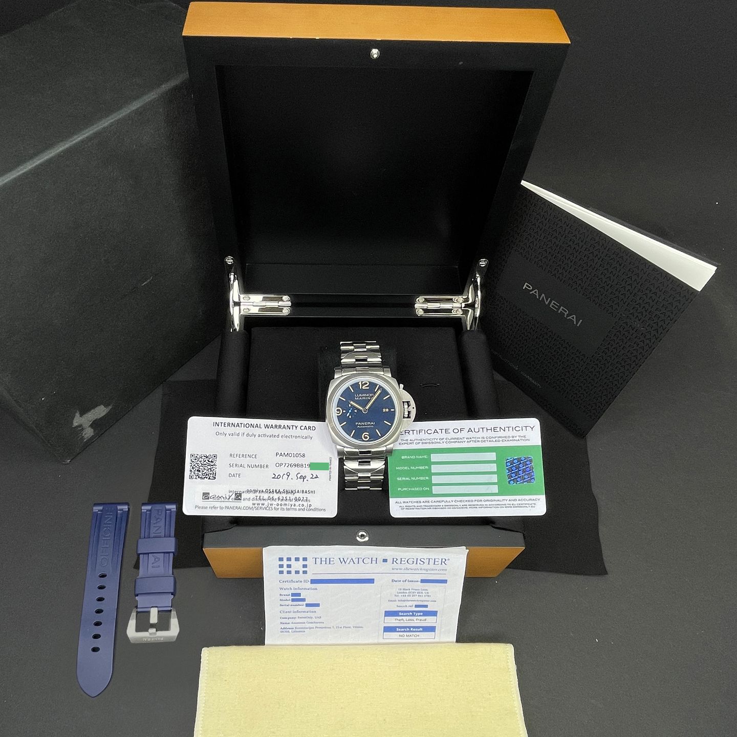 Panerai Luminor Marina Automatic PAM01058 (2019) - Blue dial 44 mm Steel case (4/8)