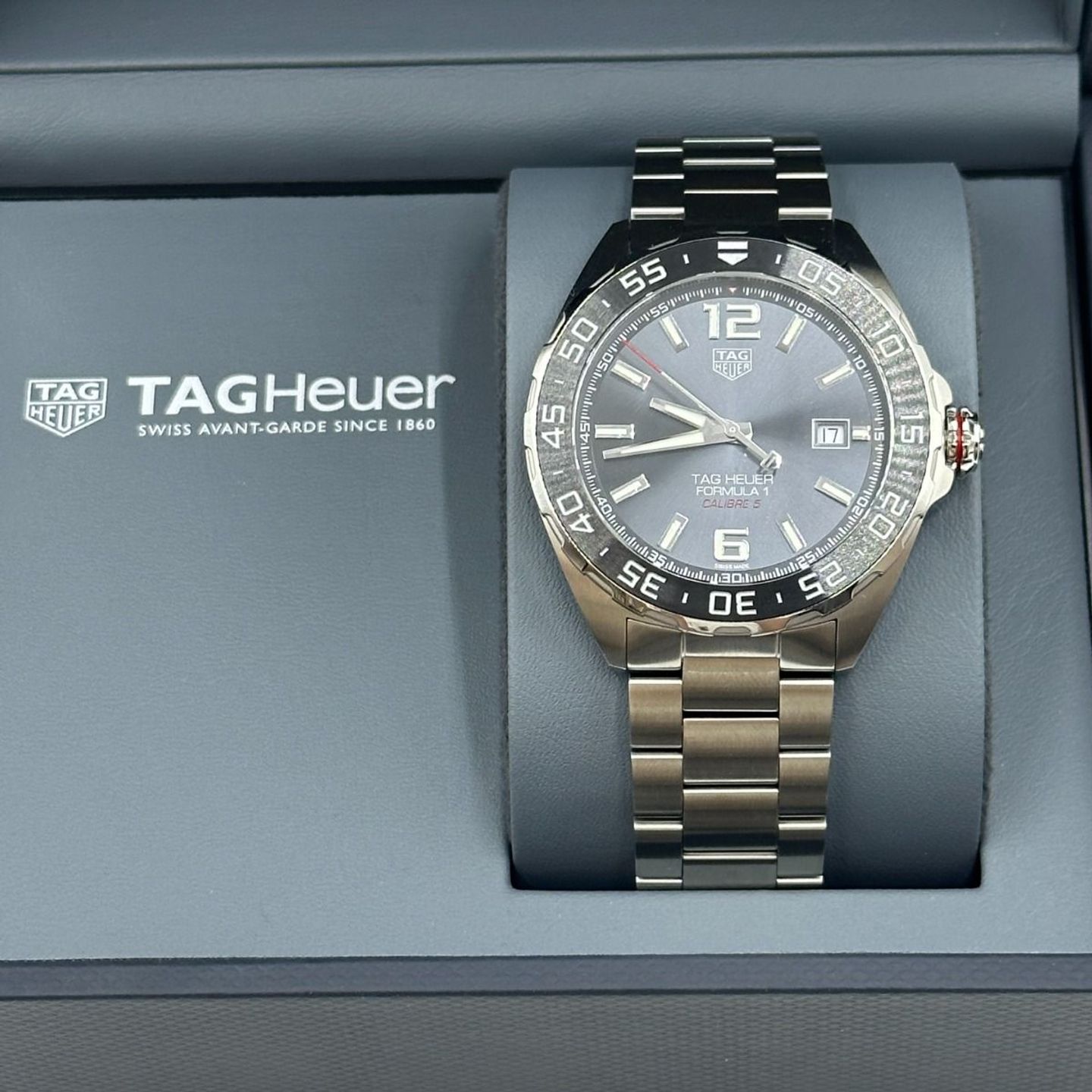 TAG Heuer Formula 1 Calibre 5 WAZ2011.BA0842 (2024) - Grijs wijzerplaat 43mm Staal (5/8)