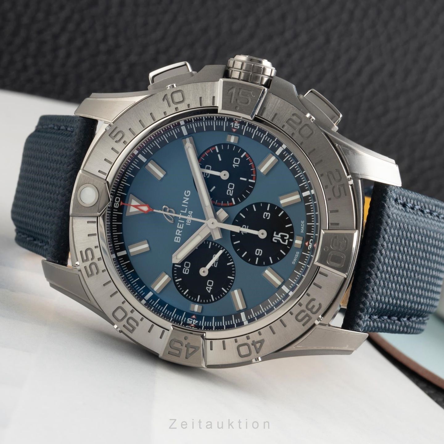 Breitling Super Avenger EB0148101C1X1 - (2/8)