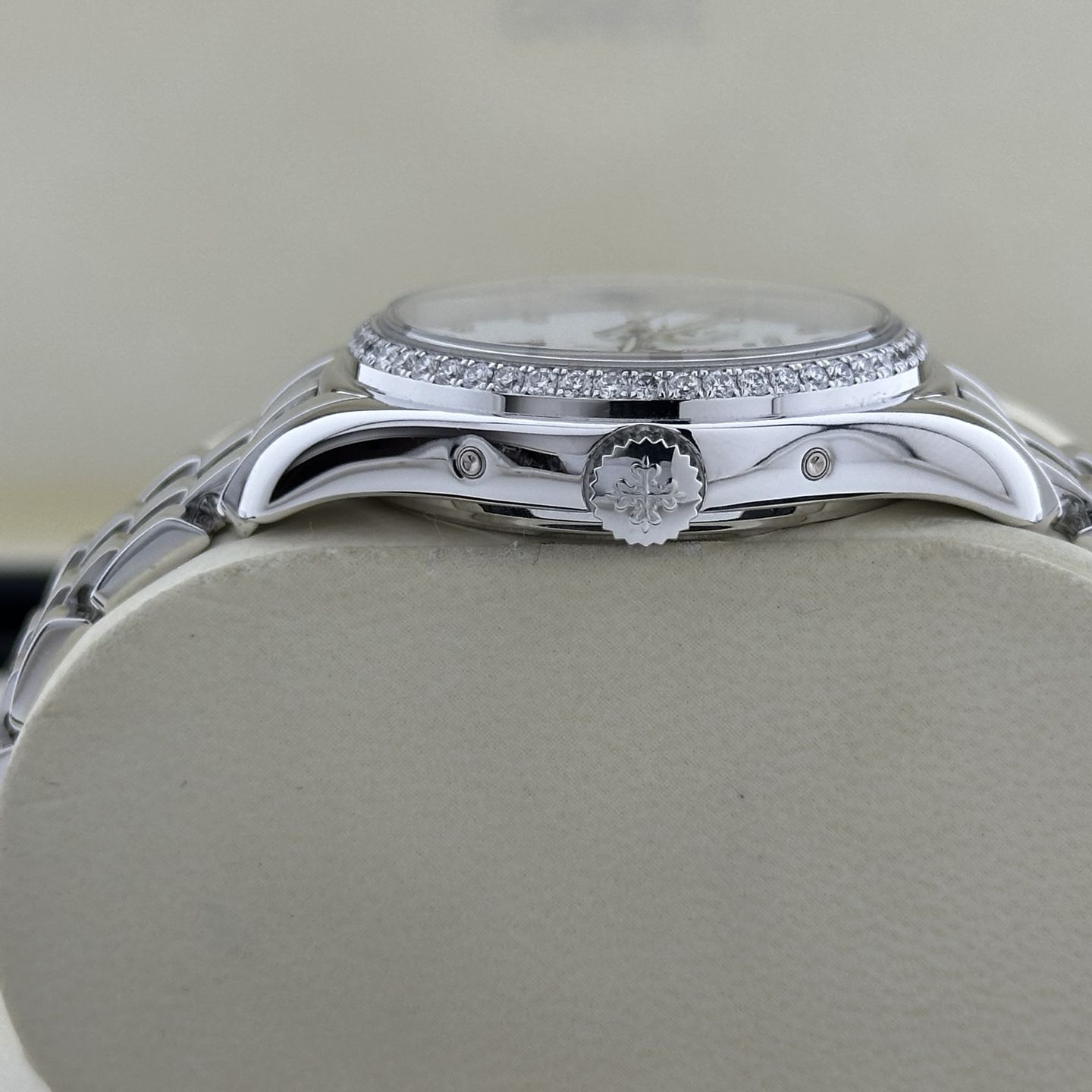 Patek Philippe Annual Calendar 5037/1G - (3/8)