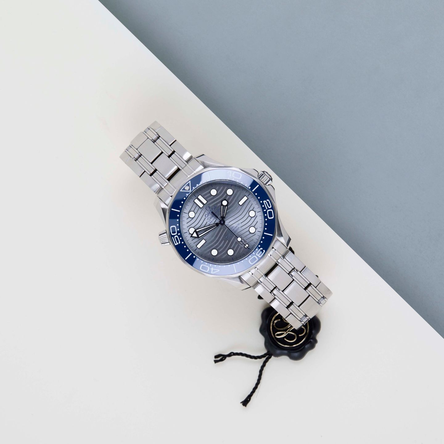 Omega Seamaster Diver 300 M 210.30.42.20.06.001 - (2/8)