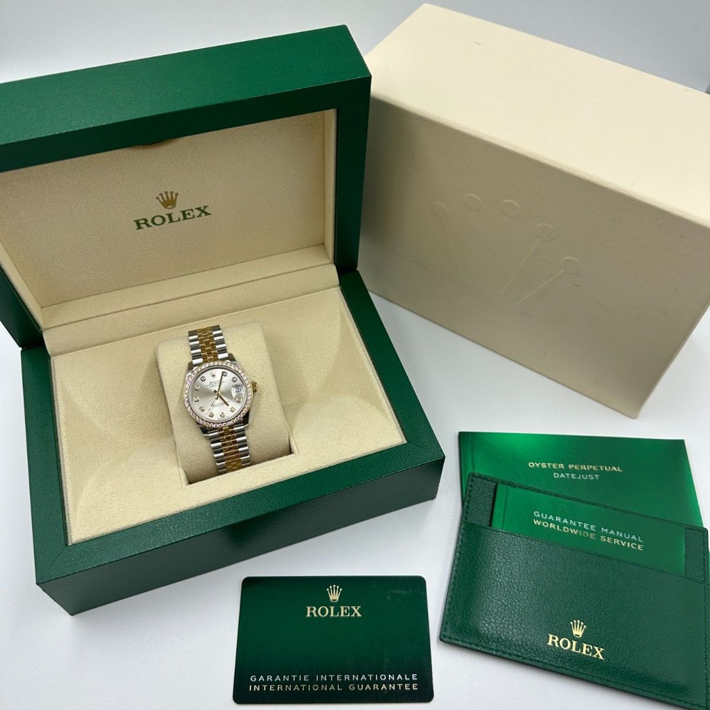 Rolex Datejust 31 278383RBR (2024) - Zilver wijzerplaat 31mm Staal (2/8)