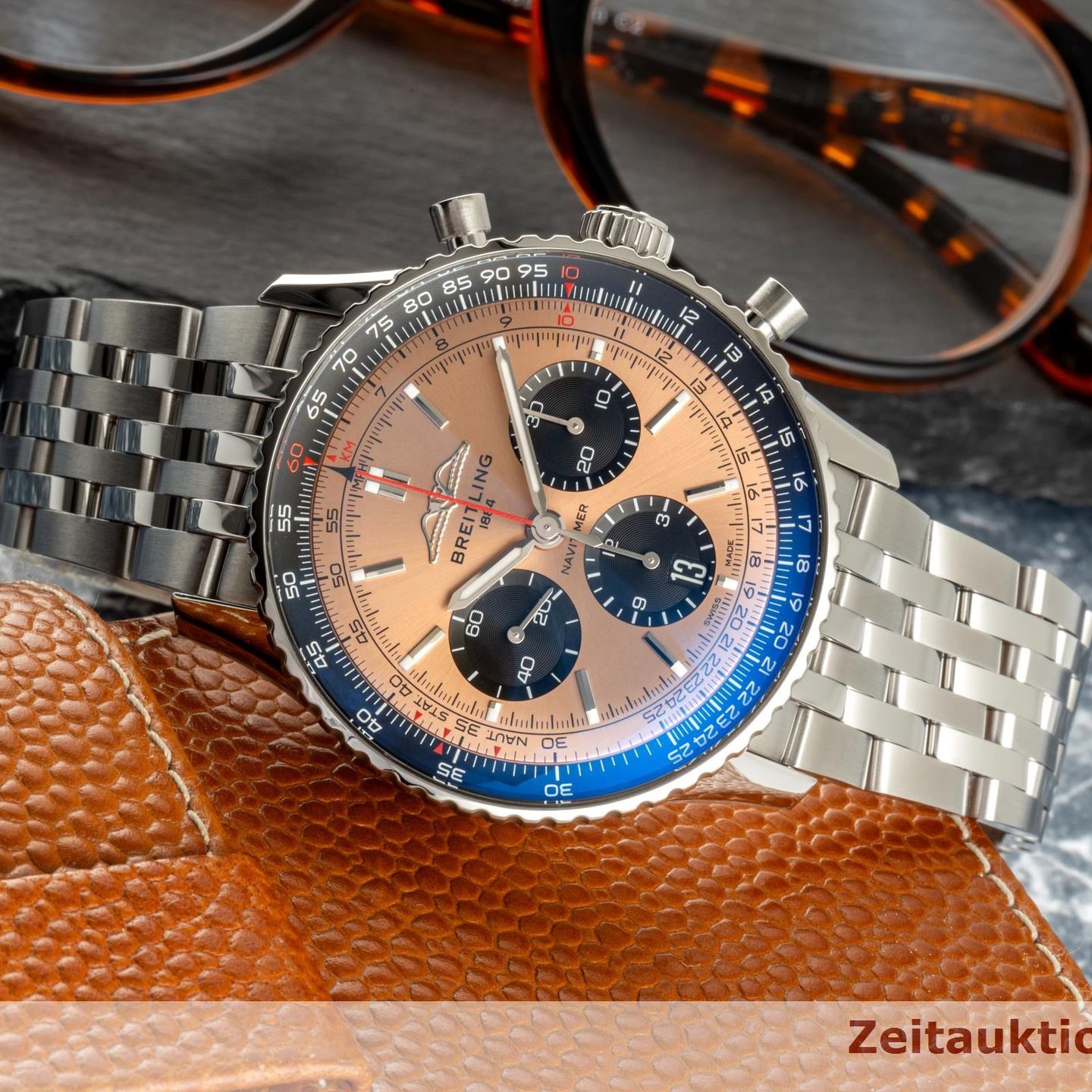 Breitling Navitimer AB0138241K1A1 (2021) - Rood wijzerplaat 43mm Staal (2/8)