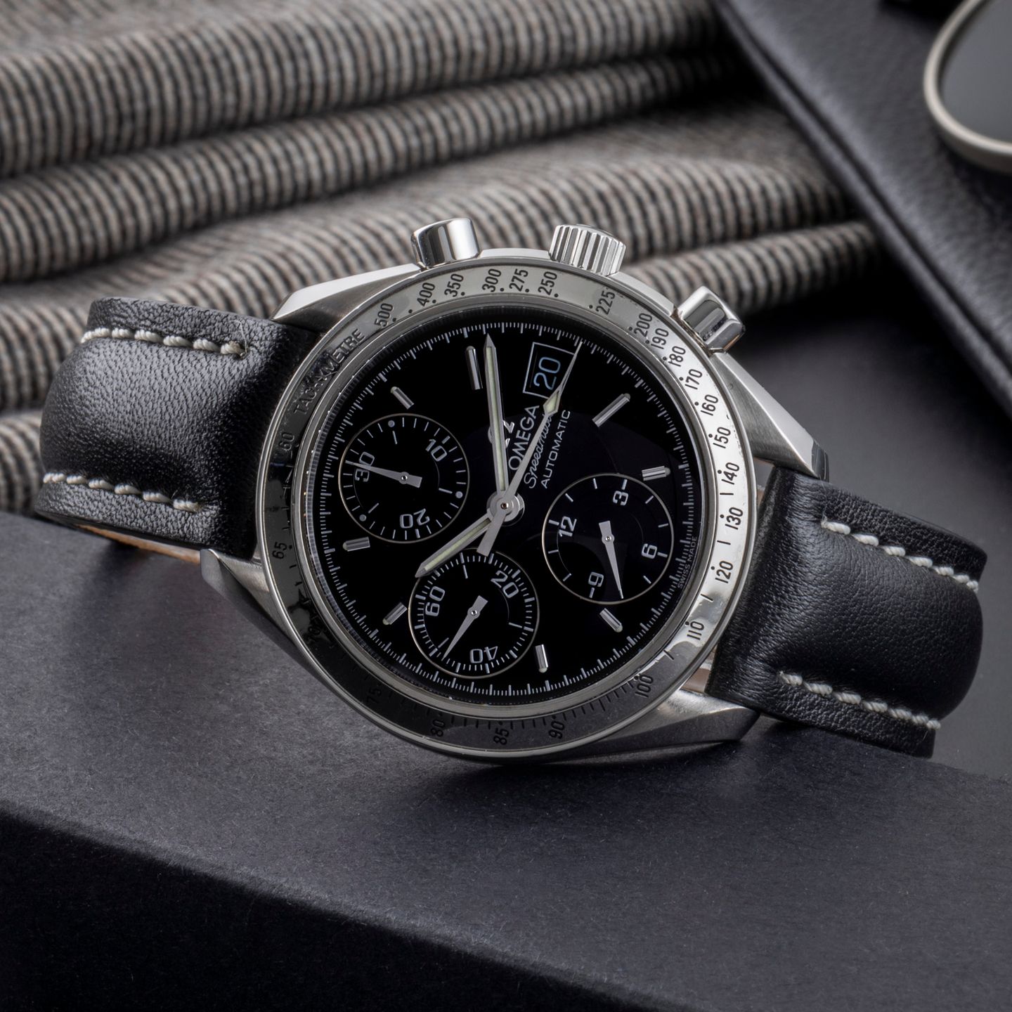 Omega Speedmaster Date 3513.50.00 (Onbekend (willekeurig serienummer)) - Zwart wijzerplaat 39mm Staal (2/8)