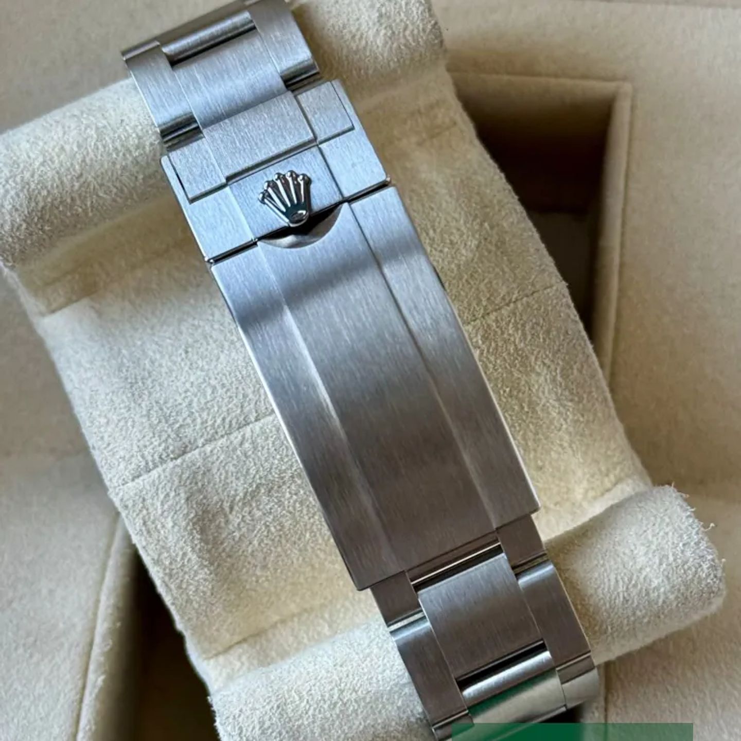 Rolex Submariner No Date 124060 (2025) - Black dial 41 mm Steel case (6/7)