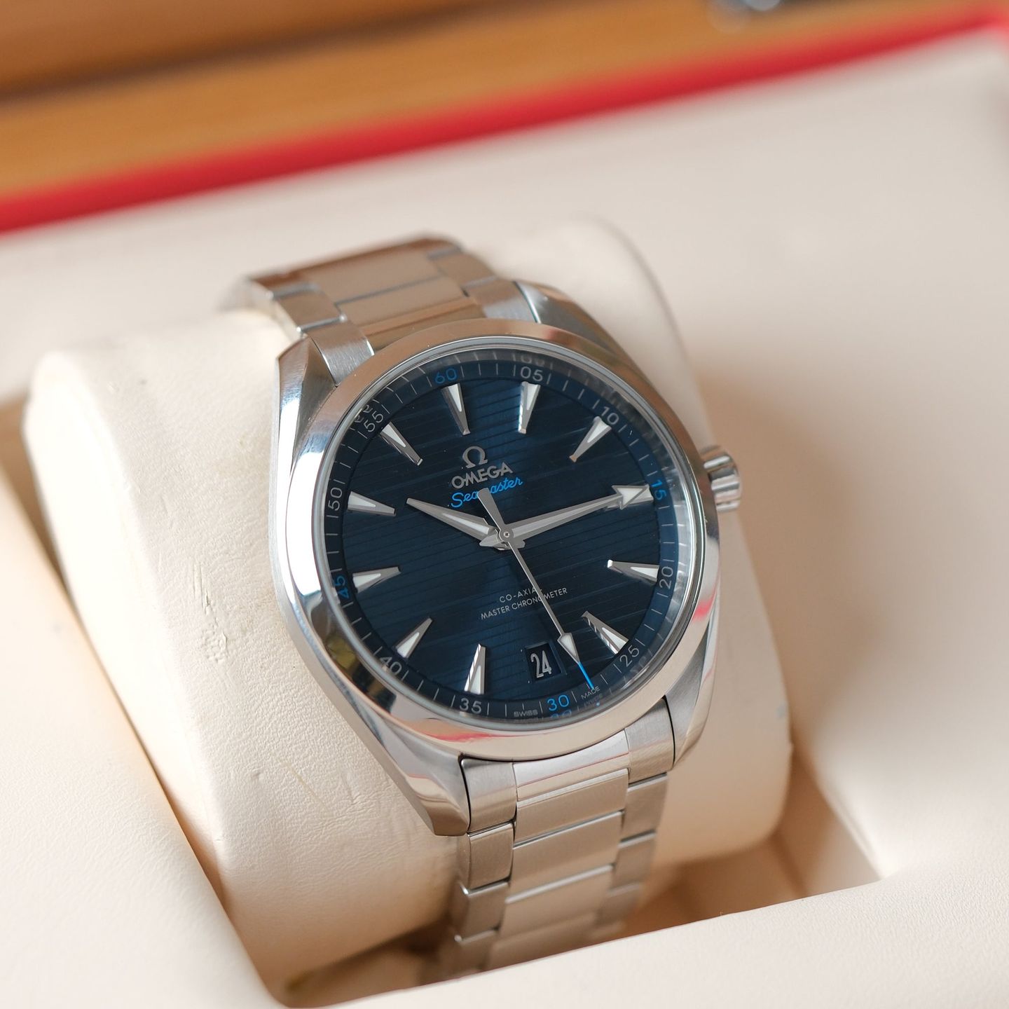 Omega Seamaster Aqua Terra 220.10.41.21.03.001 - (3/5)