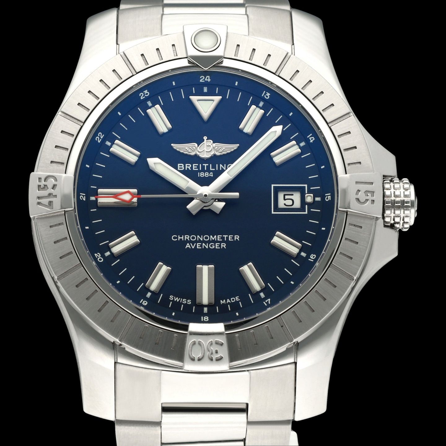Breitling Avenger A17318 (2021) - 43 mm Steel case (1/8)