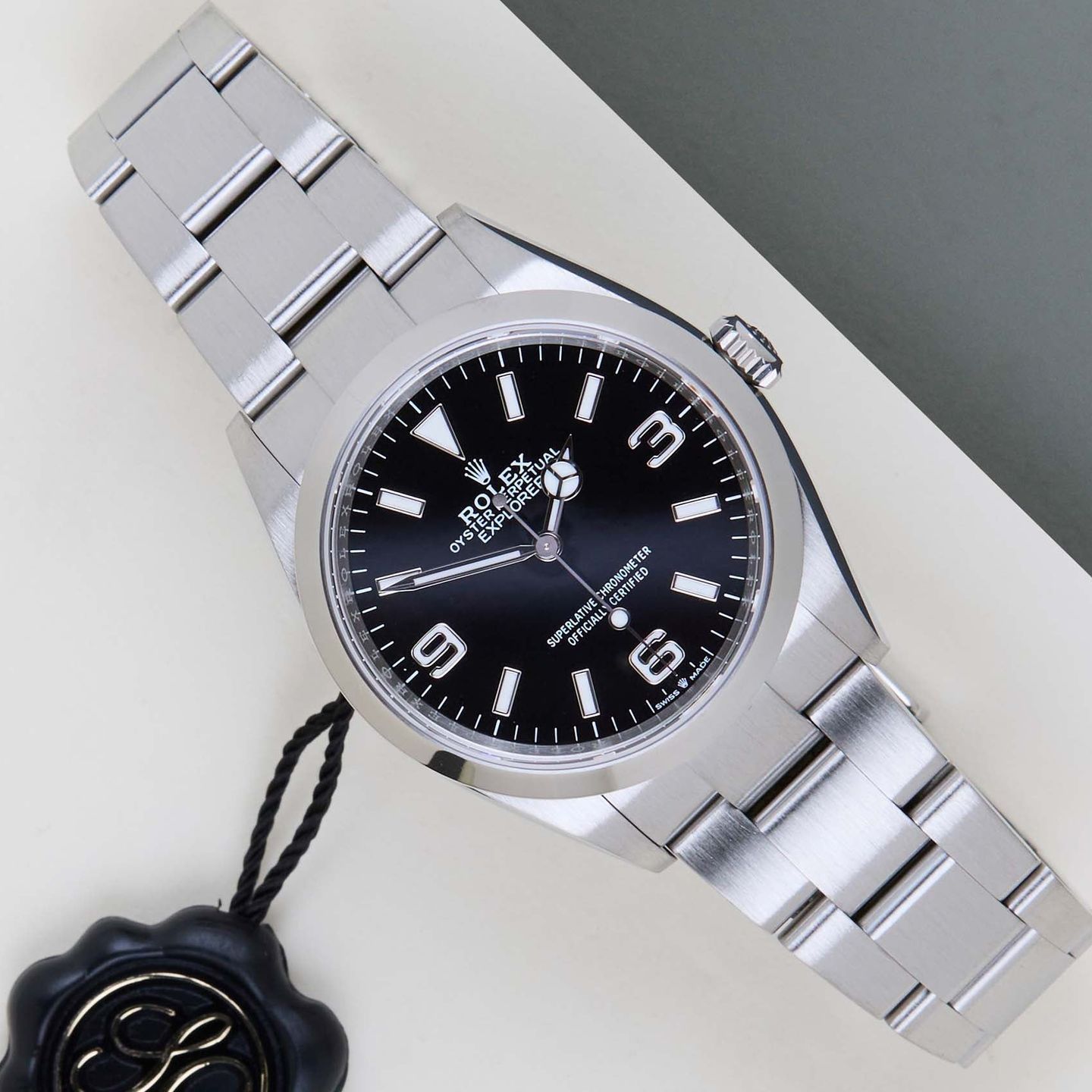 Rolex Explorer 124270 (2024) - Black dial 36 mm Steel case (1/8)