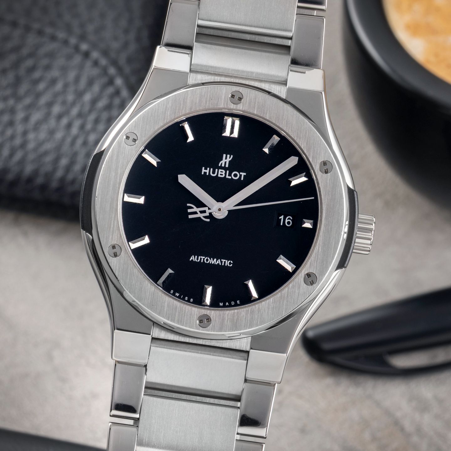 Hublot Classic Fusion 548.NX.1170.NX (Unknown (random serial)) - Black dial 42 mm Titanium case (3/8)