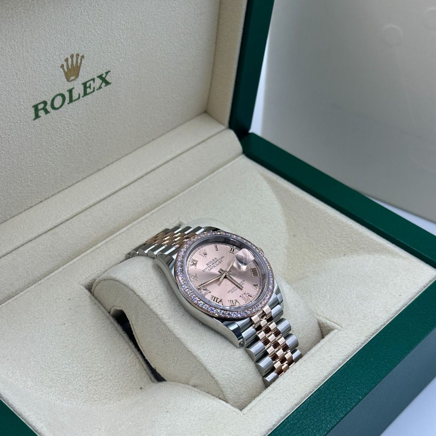 Rolex Datejust 36 126281RBR (2023) - Goud wijzerplaat 36mm Staal (3/8)