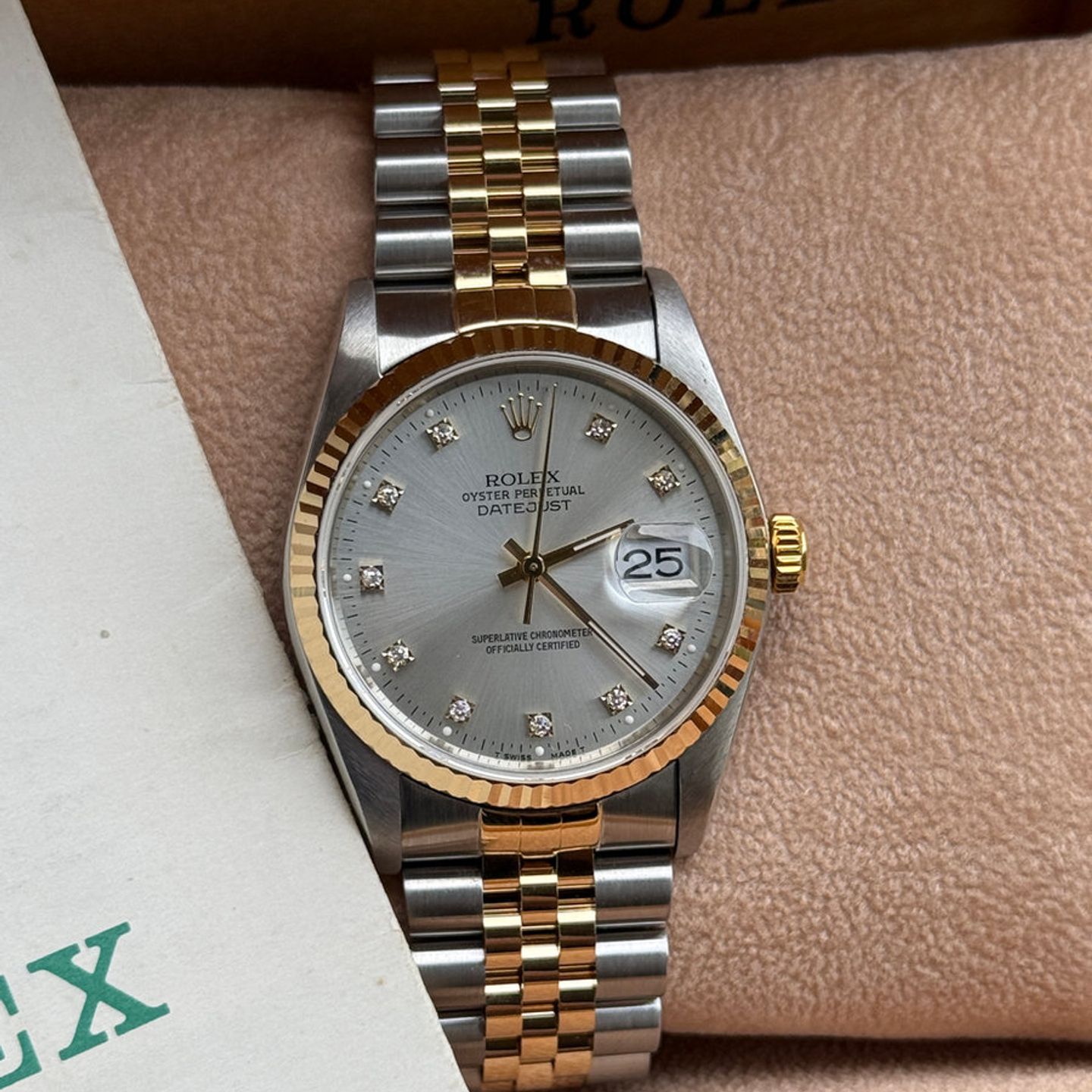 Rolex Datejust 36 16233 (1991) - Silver dial 36 mm Gold/Steel case (2/8)