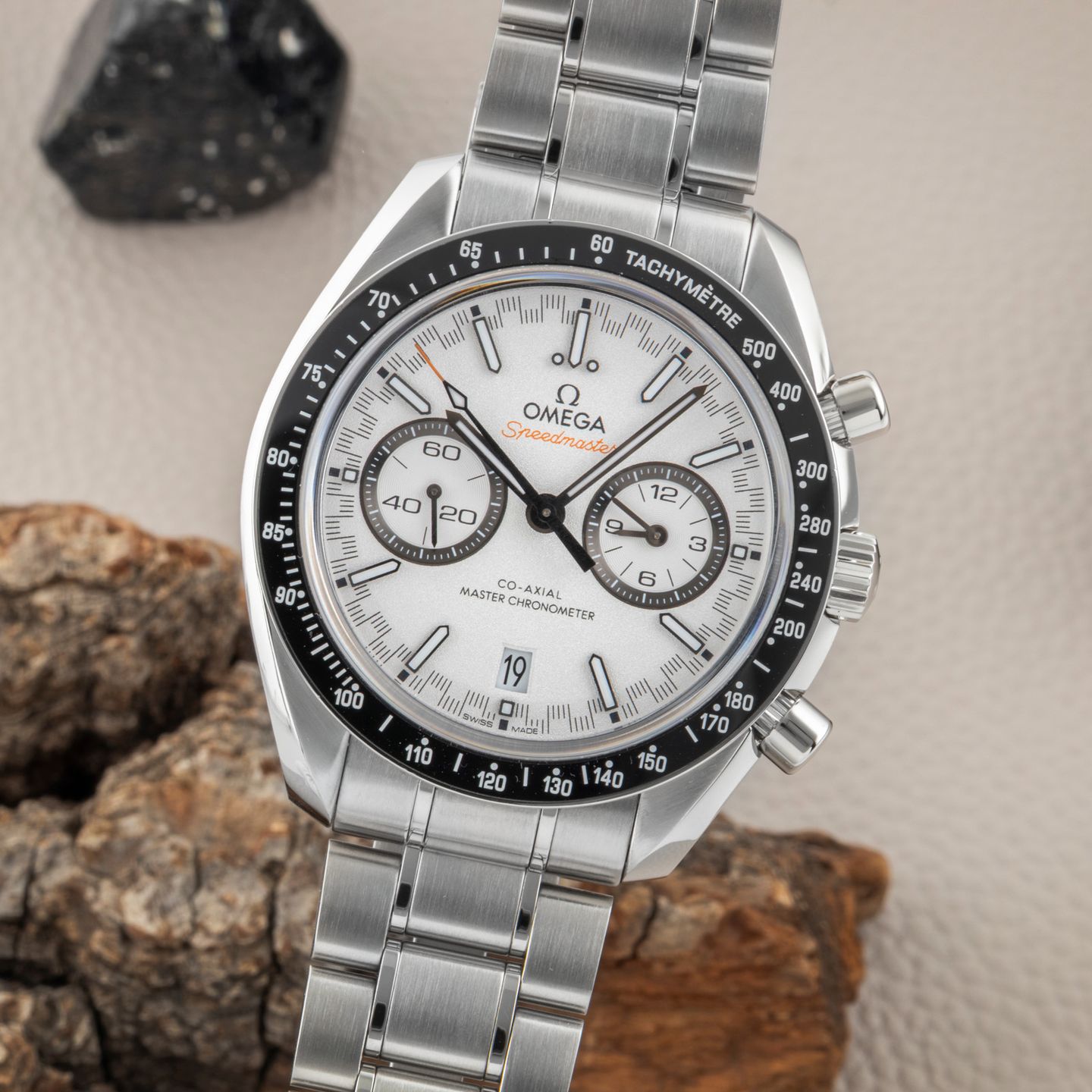 Omega Speedmaster Racing 329.30.44.51.04.001 - (3/8)