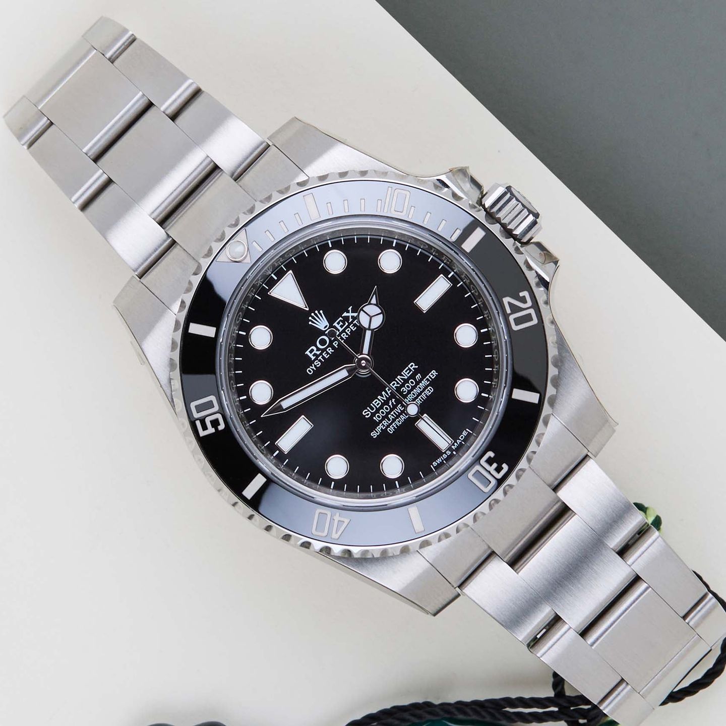 Rolex Submariner No Date 114060 (2016) - Black dial 40 mm Steel case (1/8)