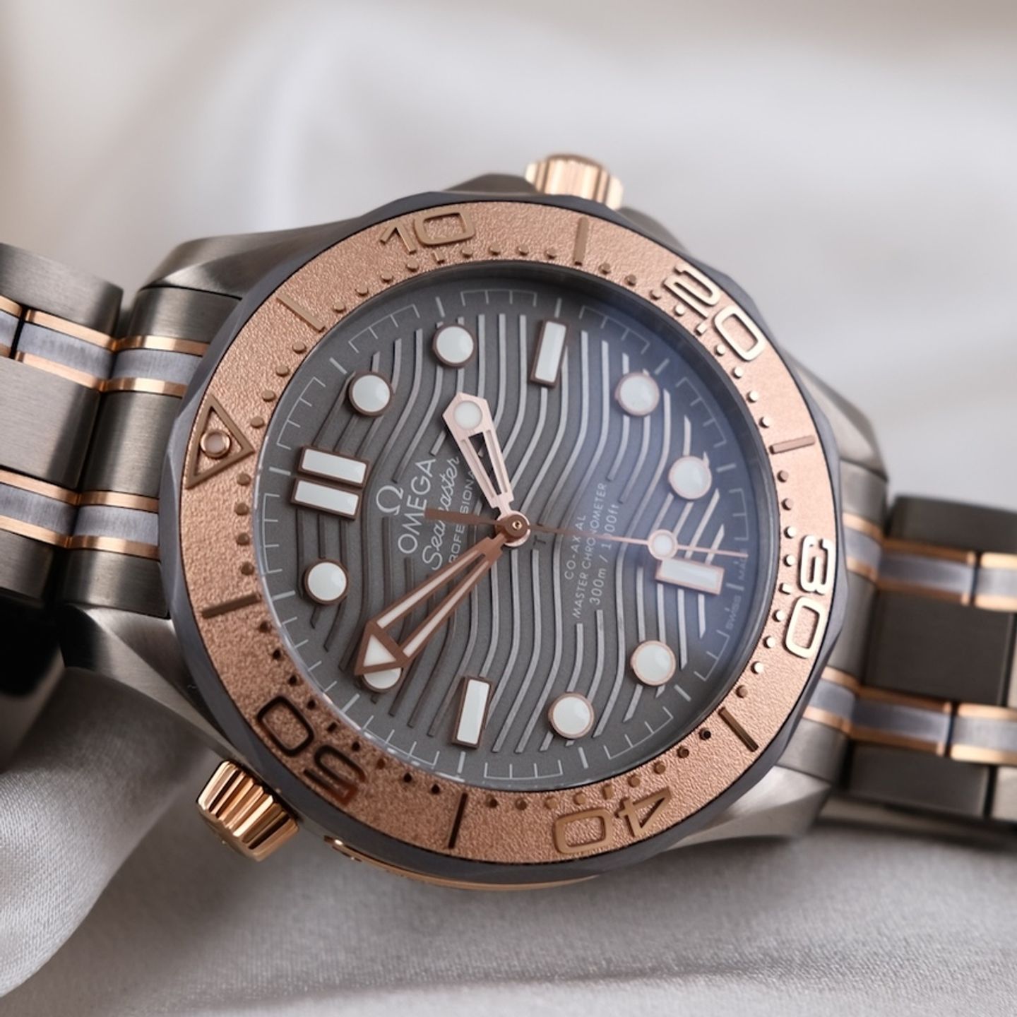 Omega Seamaster Diver 300 M 210.60.42.20.99.001 - (1/8)