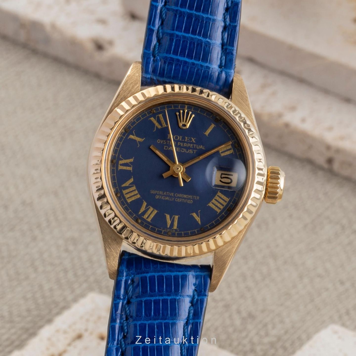 Rolex Lady-Datejust 6917 (1975) - Blauw wijzerplaat 26mm Geelgoud (1/8)