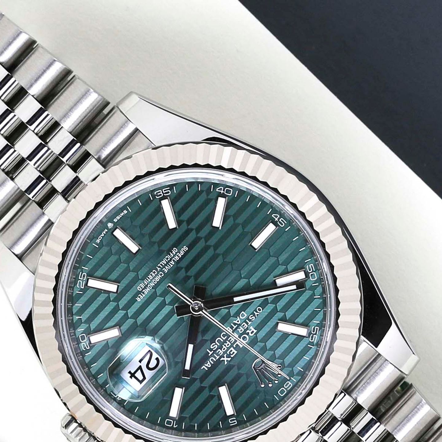 Rolex Datejust 41 126334 (2023) - Groen wijzerplaat 41mm Staal (4/8)