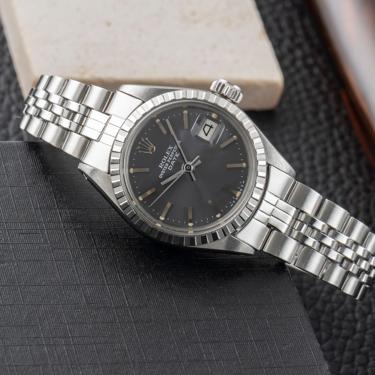 Rolex Oyster Perpetual Date 6924 (1973) - 26mm Staal (2/8)