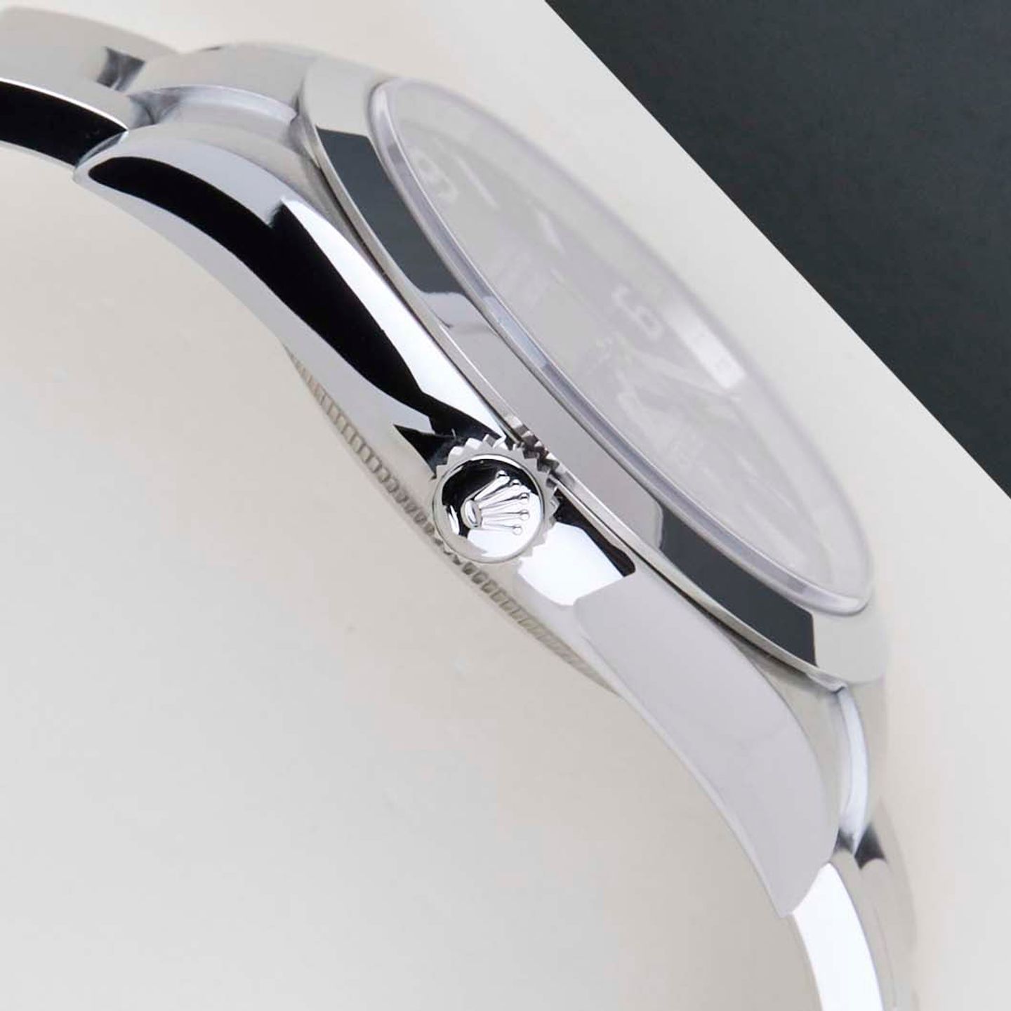 Rolex Explorer 214270 (2019) - Black dial 39 mm Steel case (8/8)