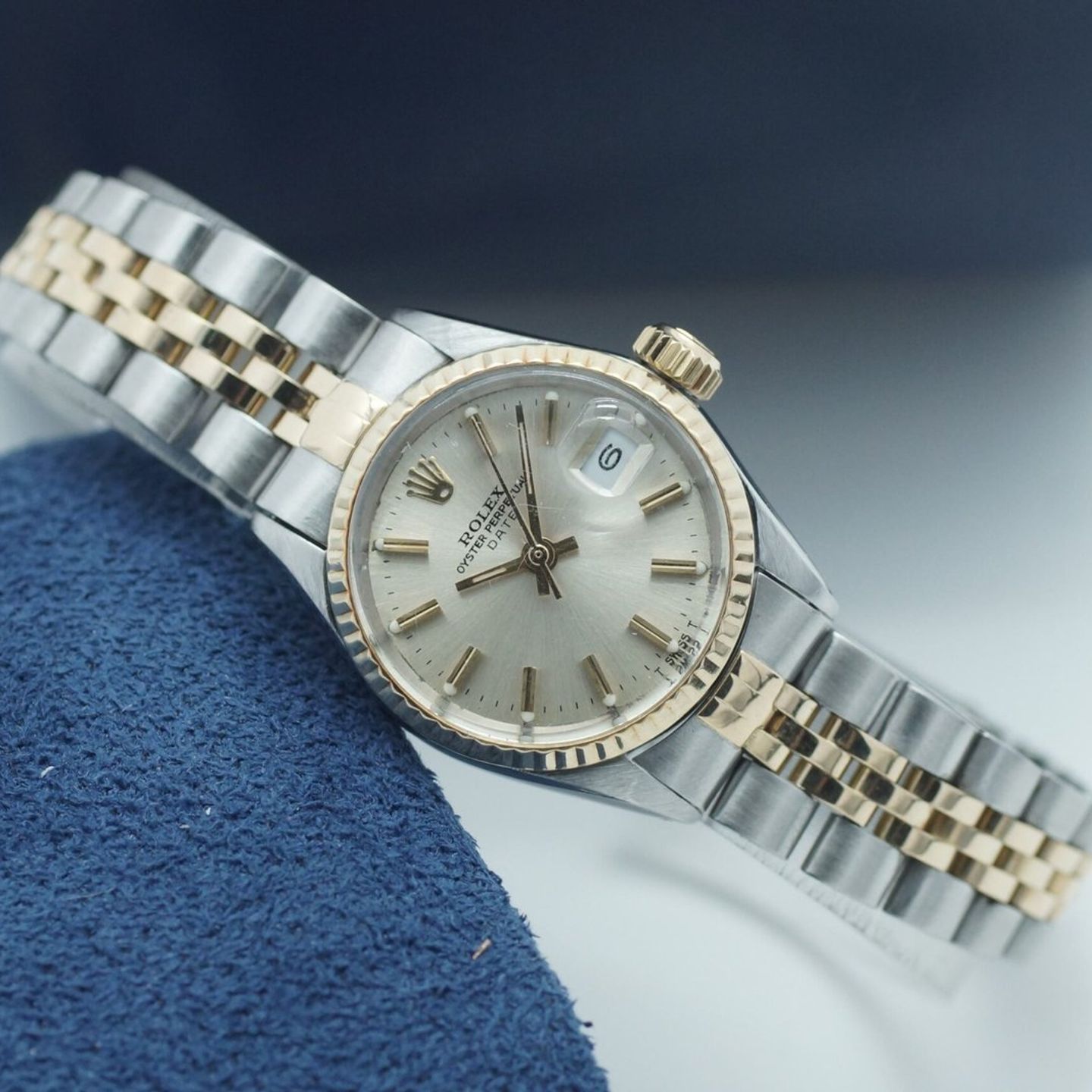 Rolex Oyster Perpetual Lady Date 6517 (1969) - Silver dial 26 mm Gold/Steel case (1/8)
