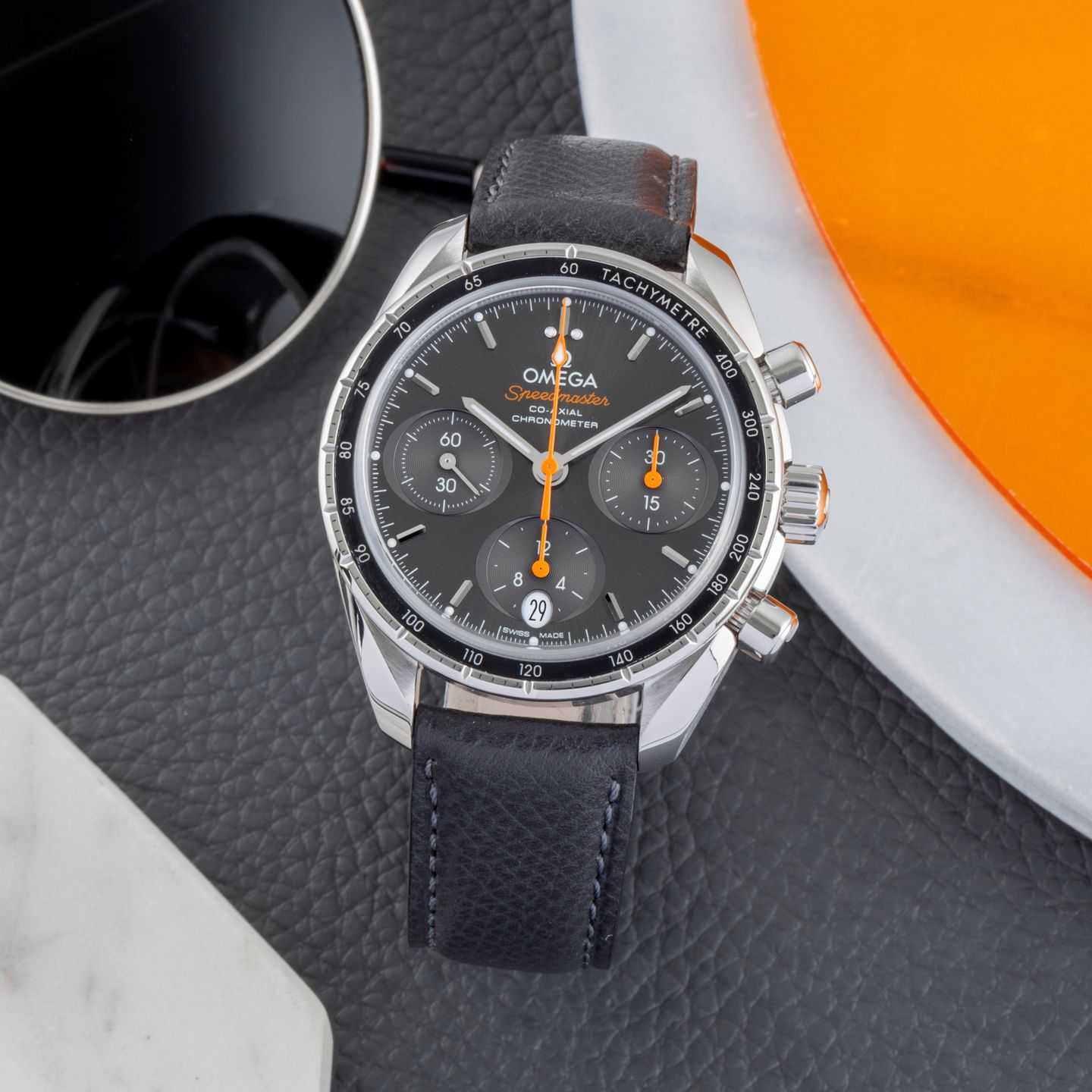 Omega Speedmaster 324.32.38.50.06.001 - (1/8)