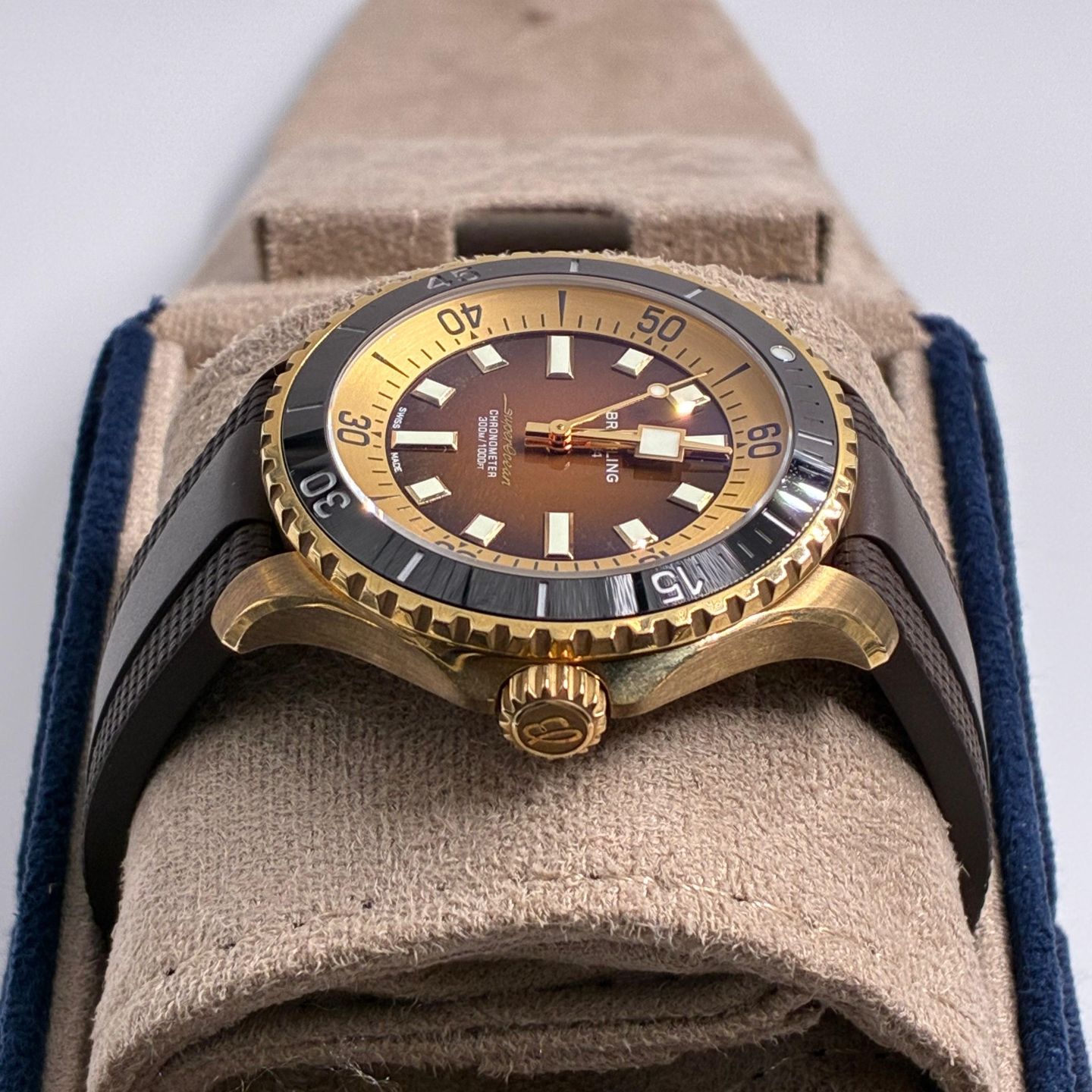 Breitling Superocean 44 N17376201Q1S1 - (2/5)