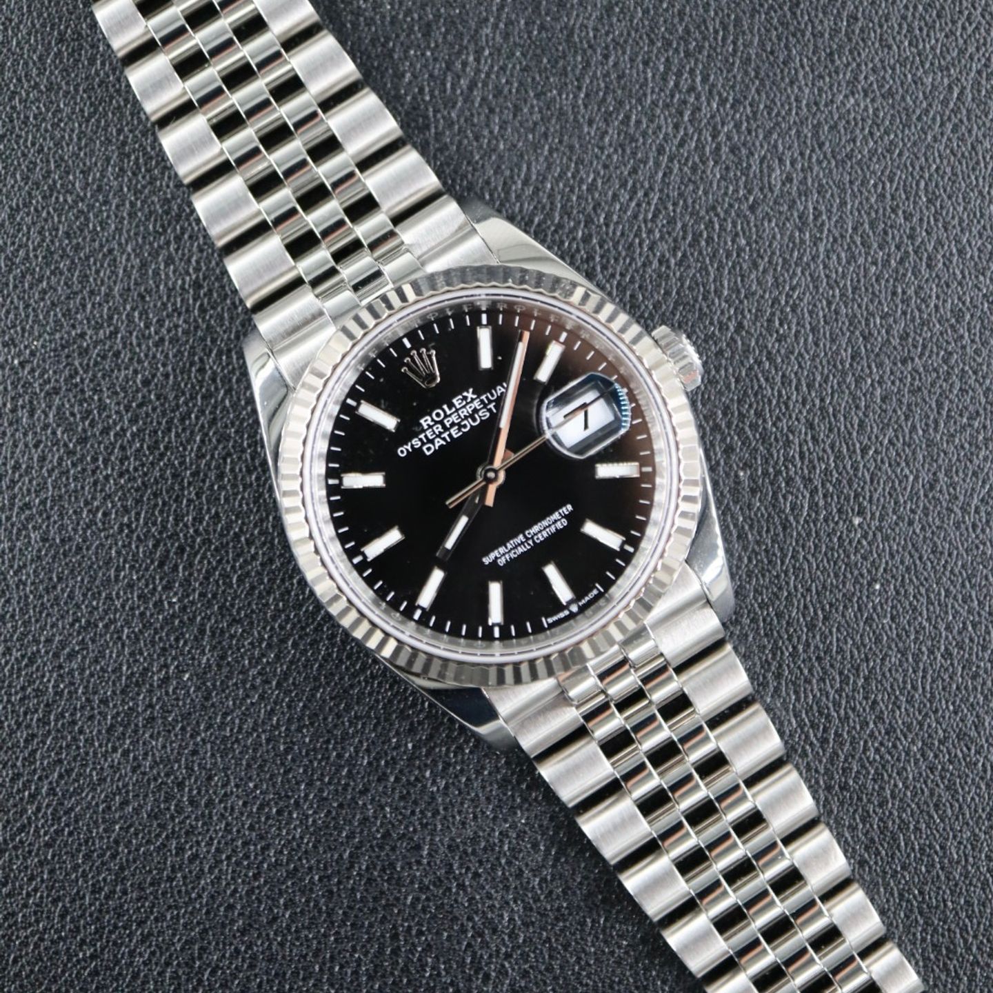Rolex Datejust 36 126234 (2022) - Black dial 36 mm Steel case (2/7)