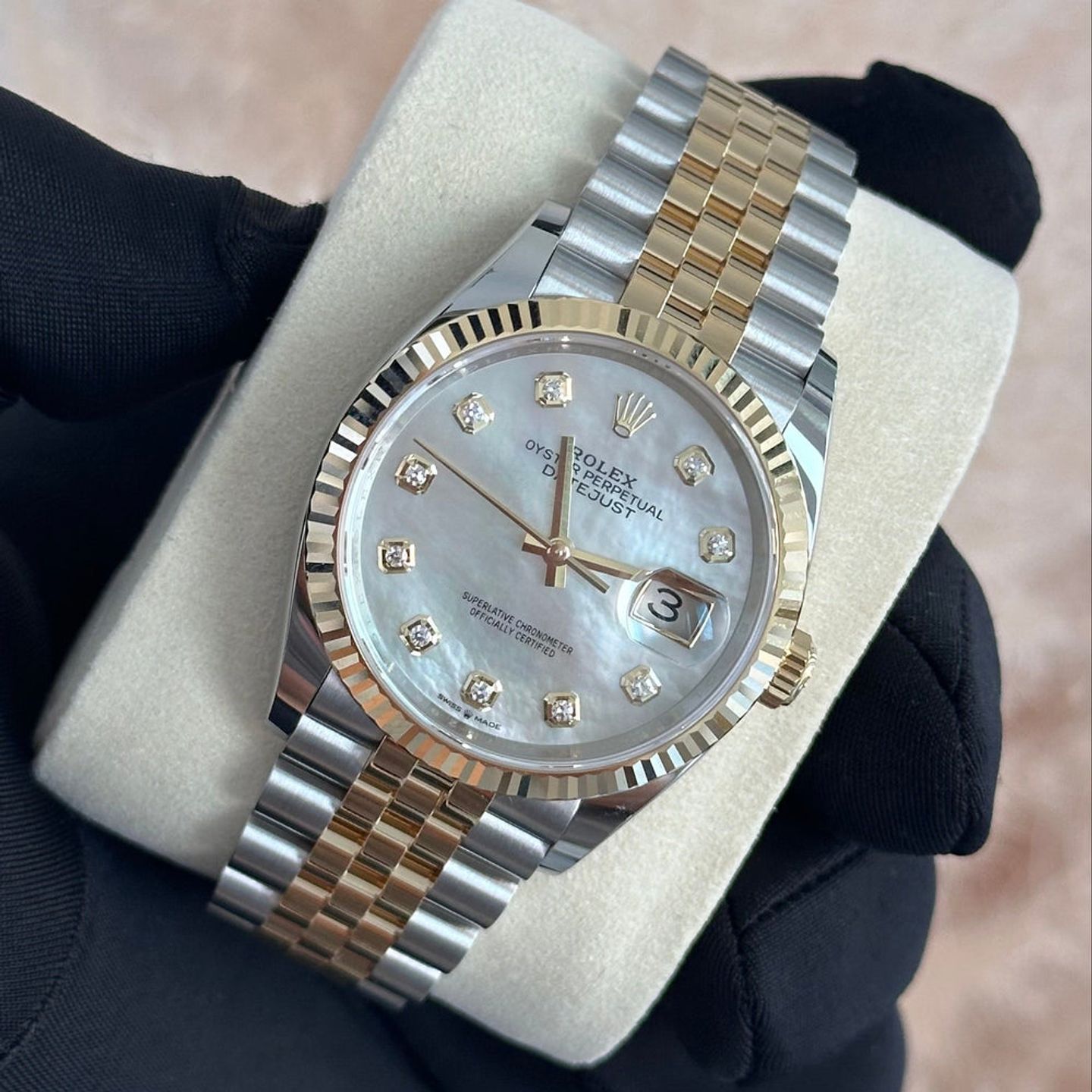 Rolex Datejust 36 126233 (2025) - Pearl dial 36 mm Gold/Steel case (1/6)