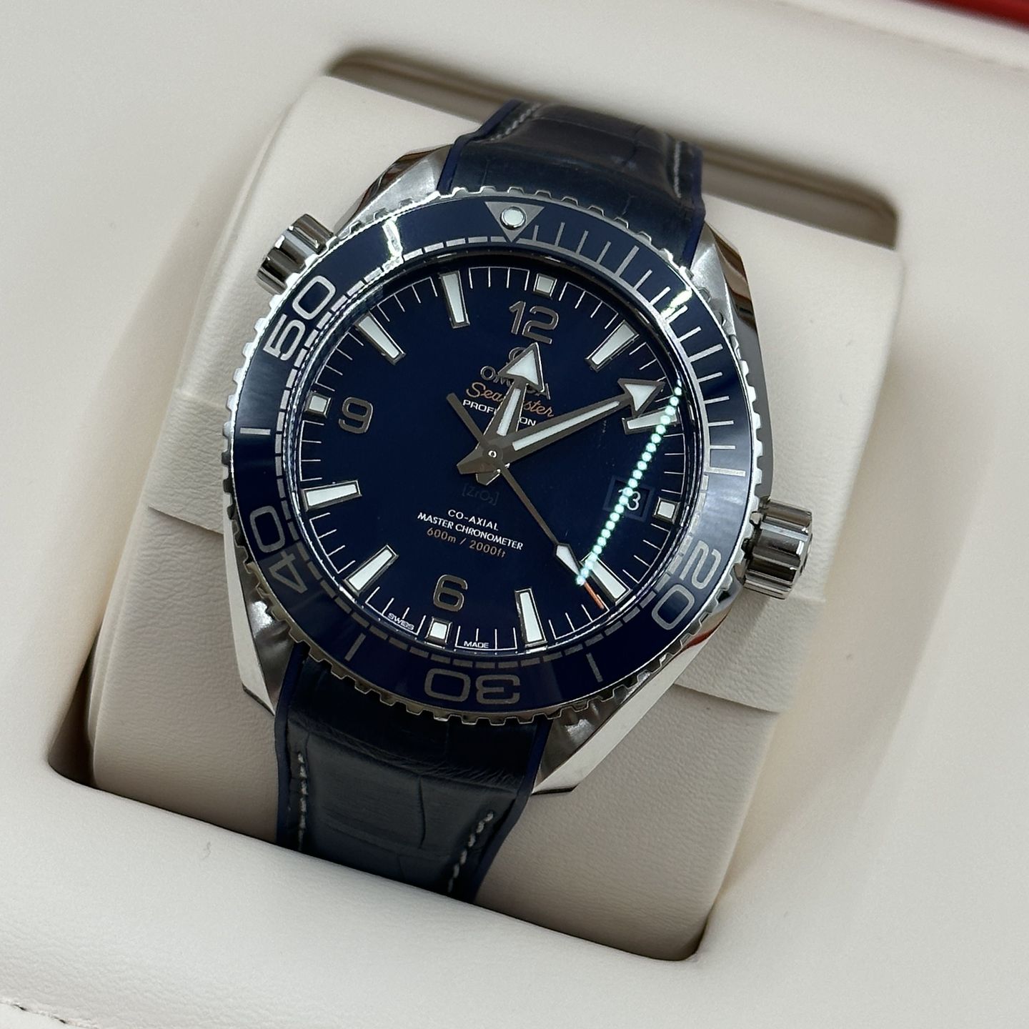 Omega Seamaster Planet Ocean 215.33.44.21.03.001 (2024) - Blue dial 43 mm Steel case (8/8)