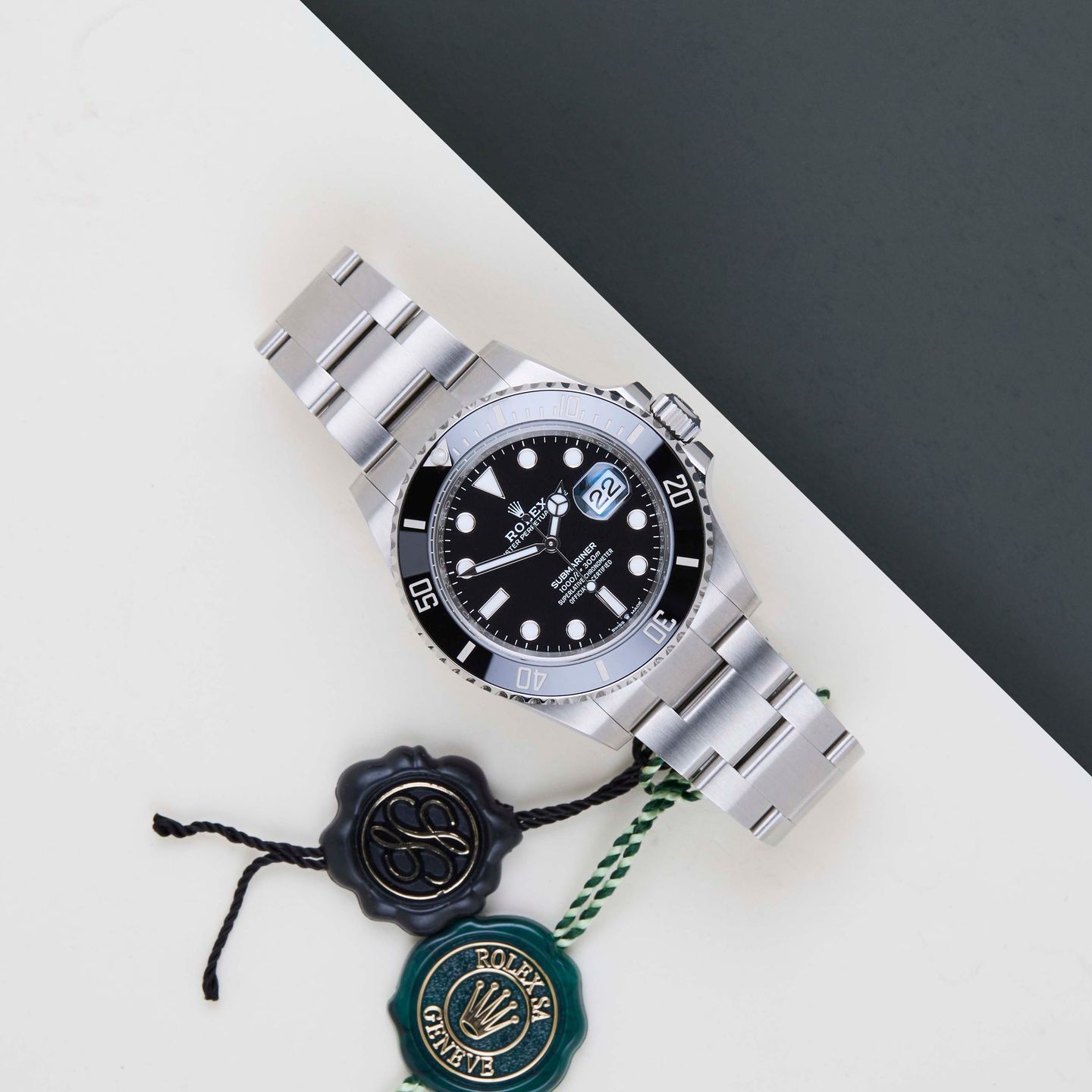 Rolex Submariner Date 126610LN (2026) - Black dial 41 mm Steel case (2/8)