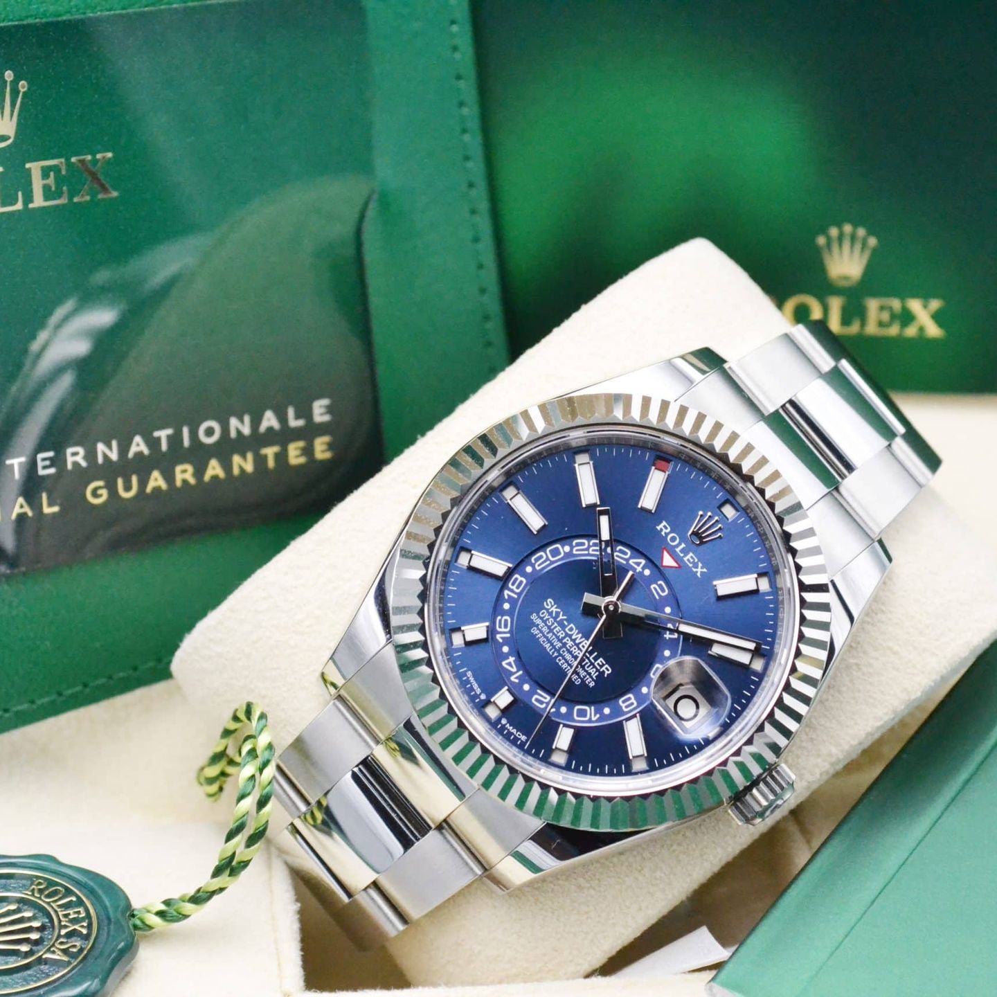 Rolex Sky-Dweller 336934 (2024) - 42mm Goud/Staal (7/7)