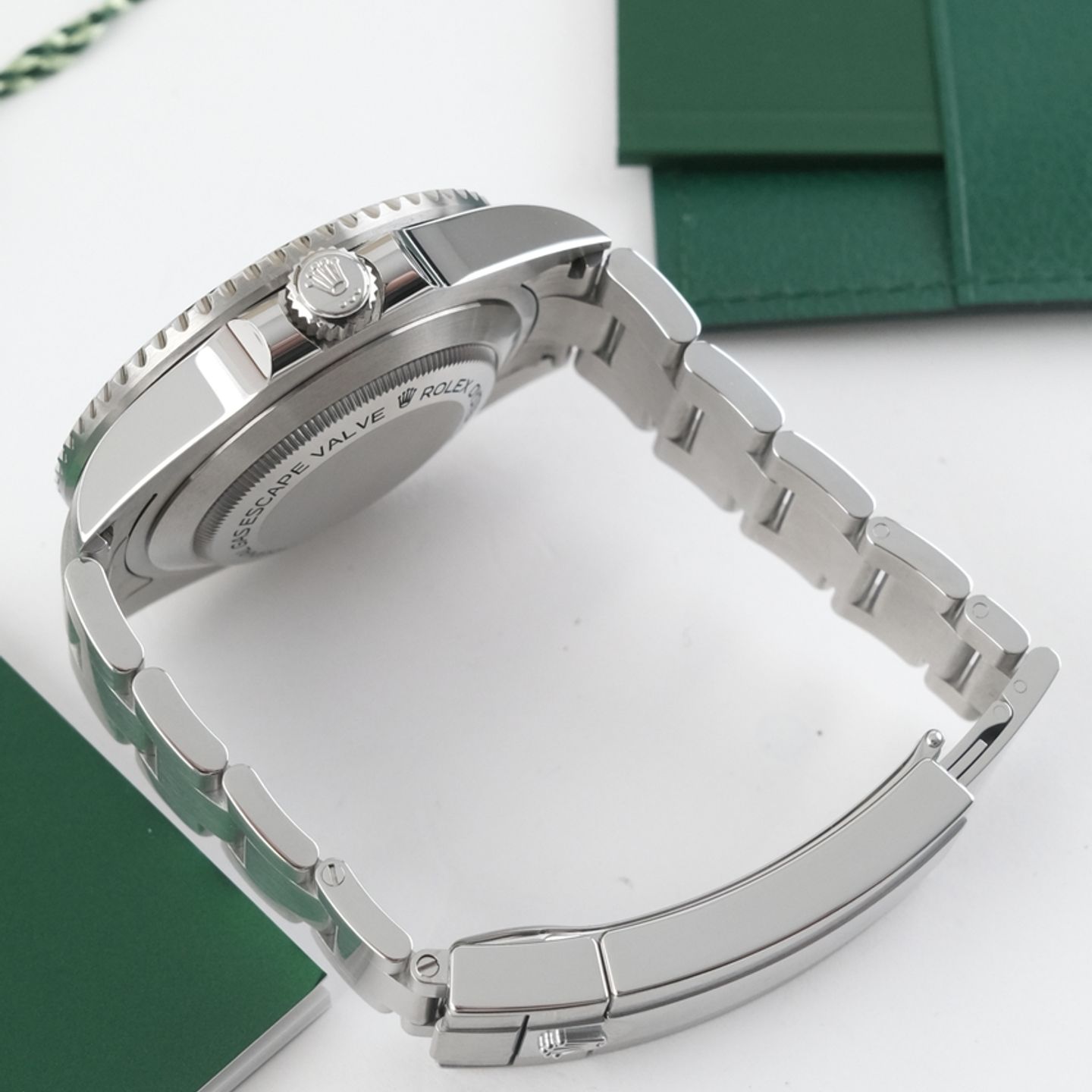 Rolex Sea-Dweller 126600 (2020) - Black dial 43 mm Steel case (5/8)