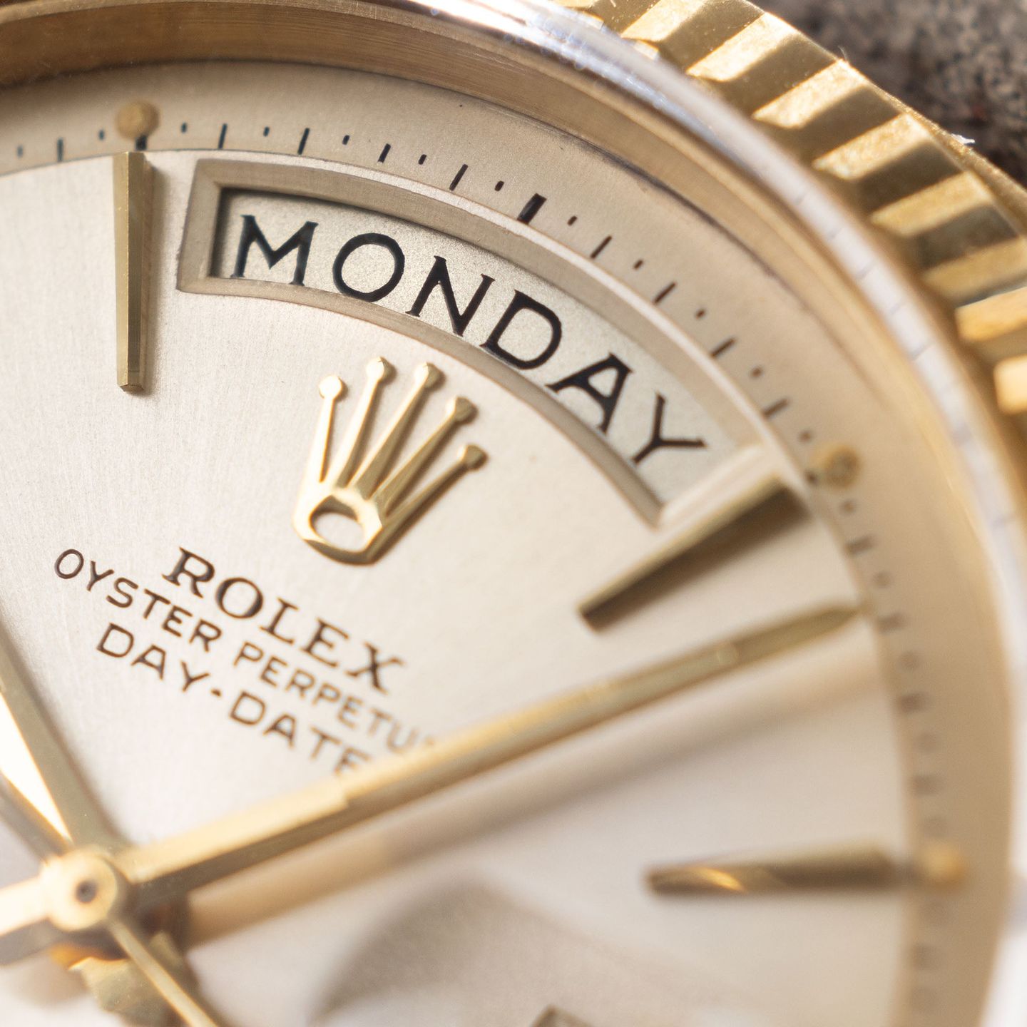 Rolex Day-Date 1803 (1965) - Silver dial 36 mm Yellow Gold case (4/8)