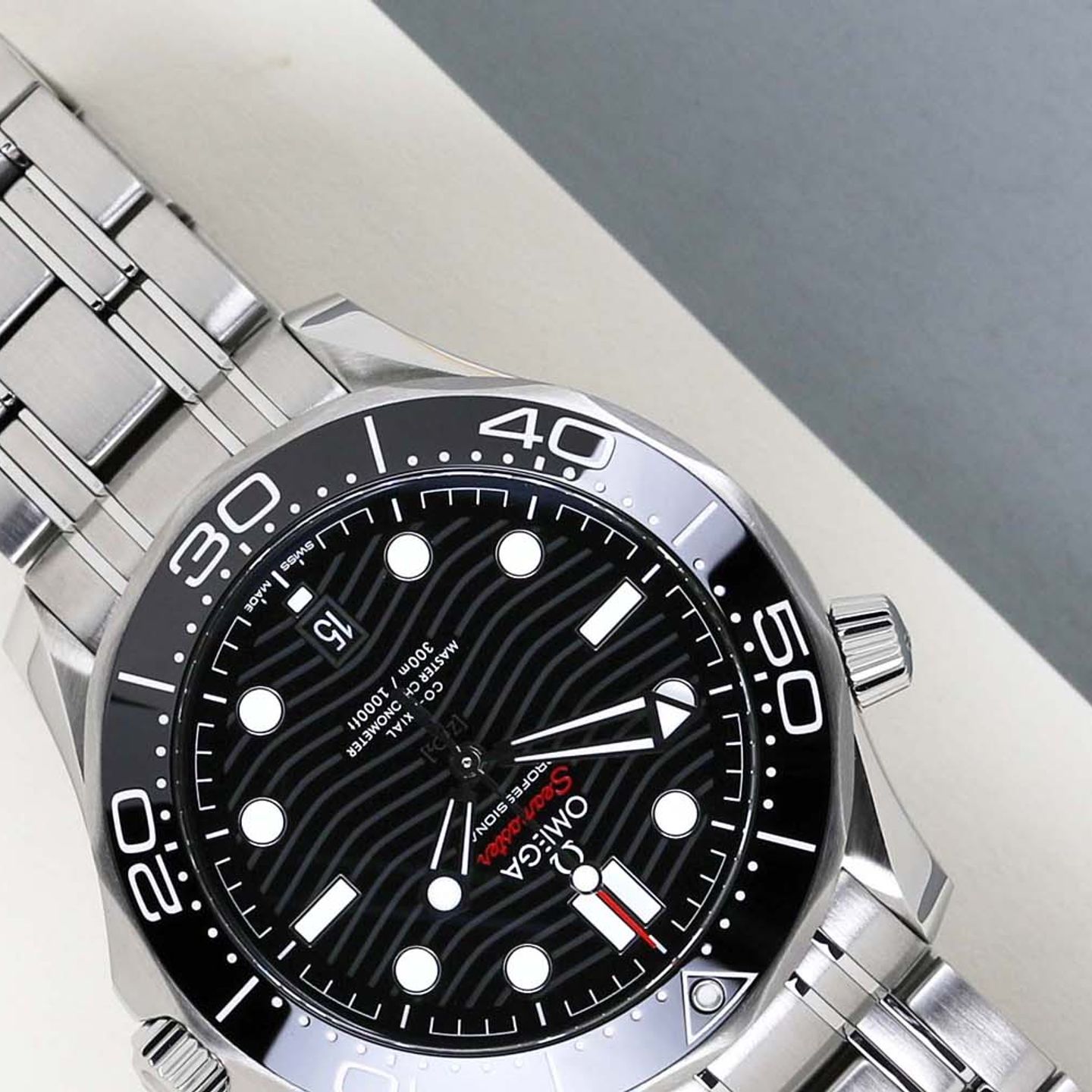 Omega Seamaster Diver 300 M 210.30.42.20.01.001 (2021) - Zwart wijzerplaat 42mm Staal (4/8)