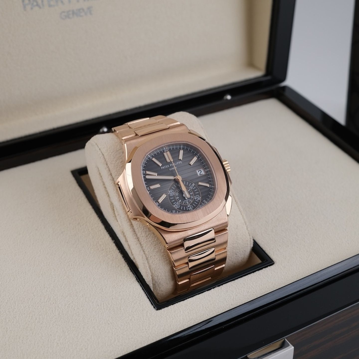 Patek Philippe Nautilus 5980/1R-001 - (2/8)